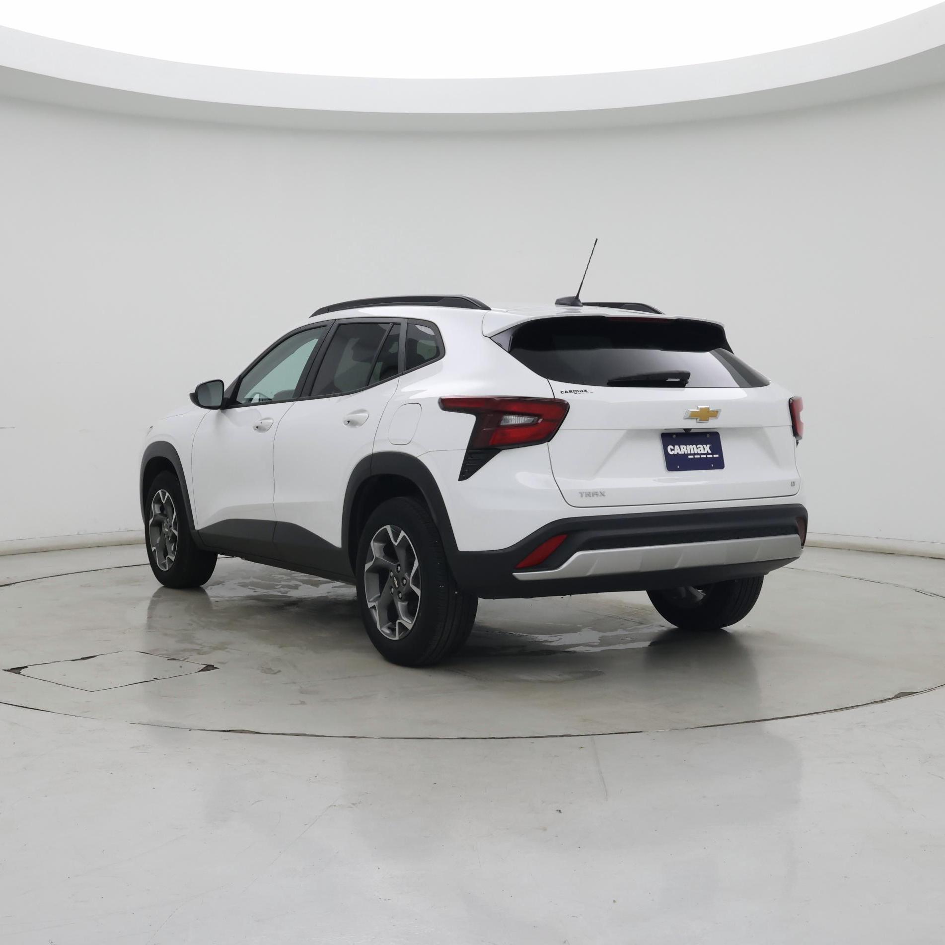 Thumbnail: 2025 Chevrolet Trax - 2