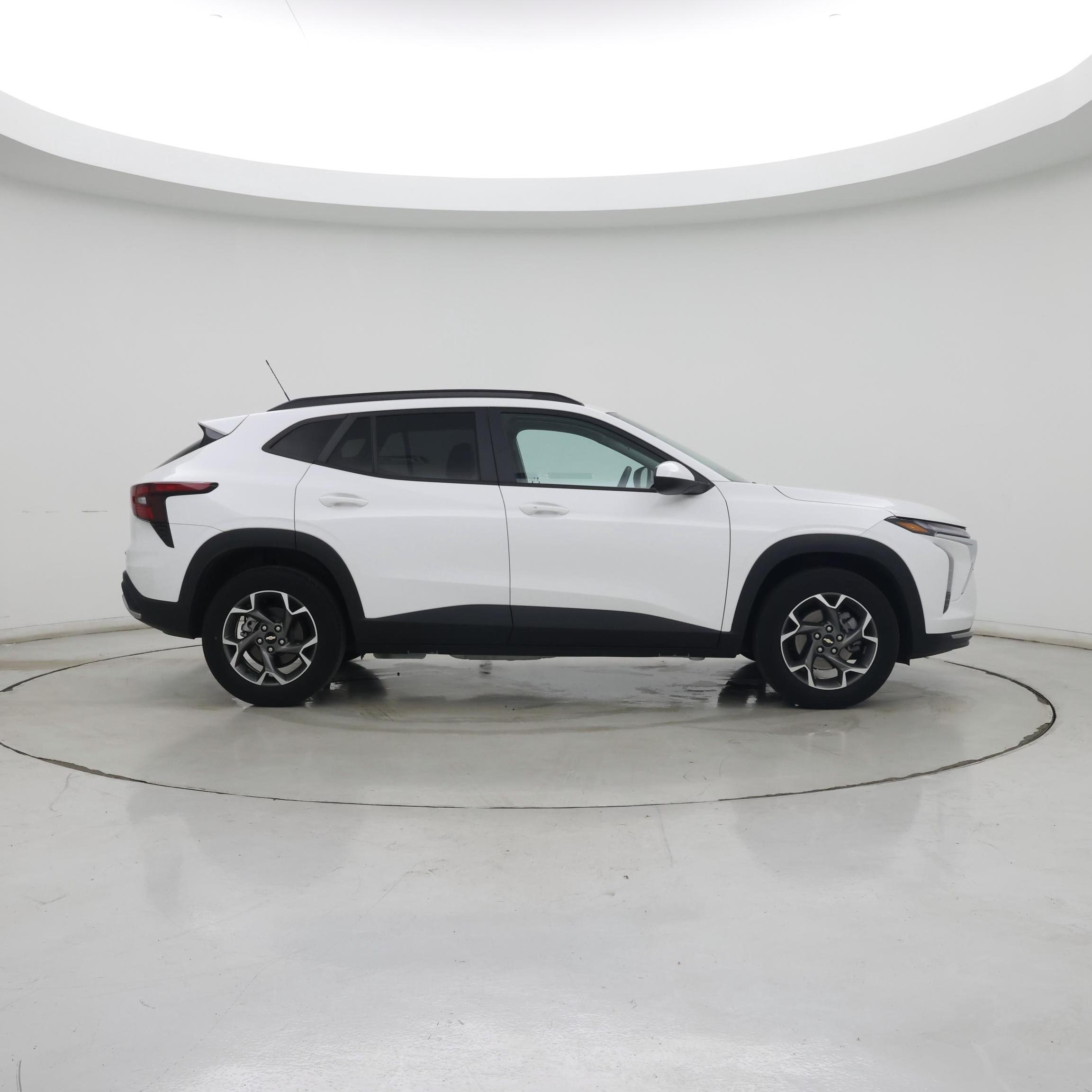 Thumbnail: 2025 Chevrolet Trax - 7