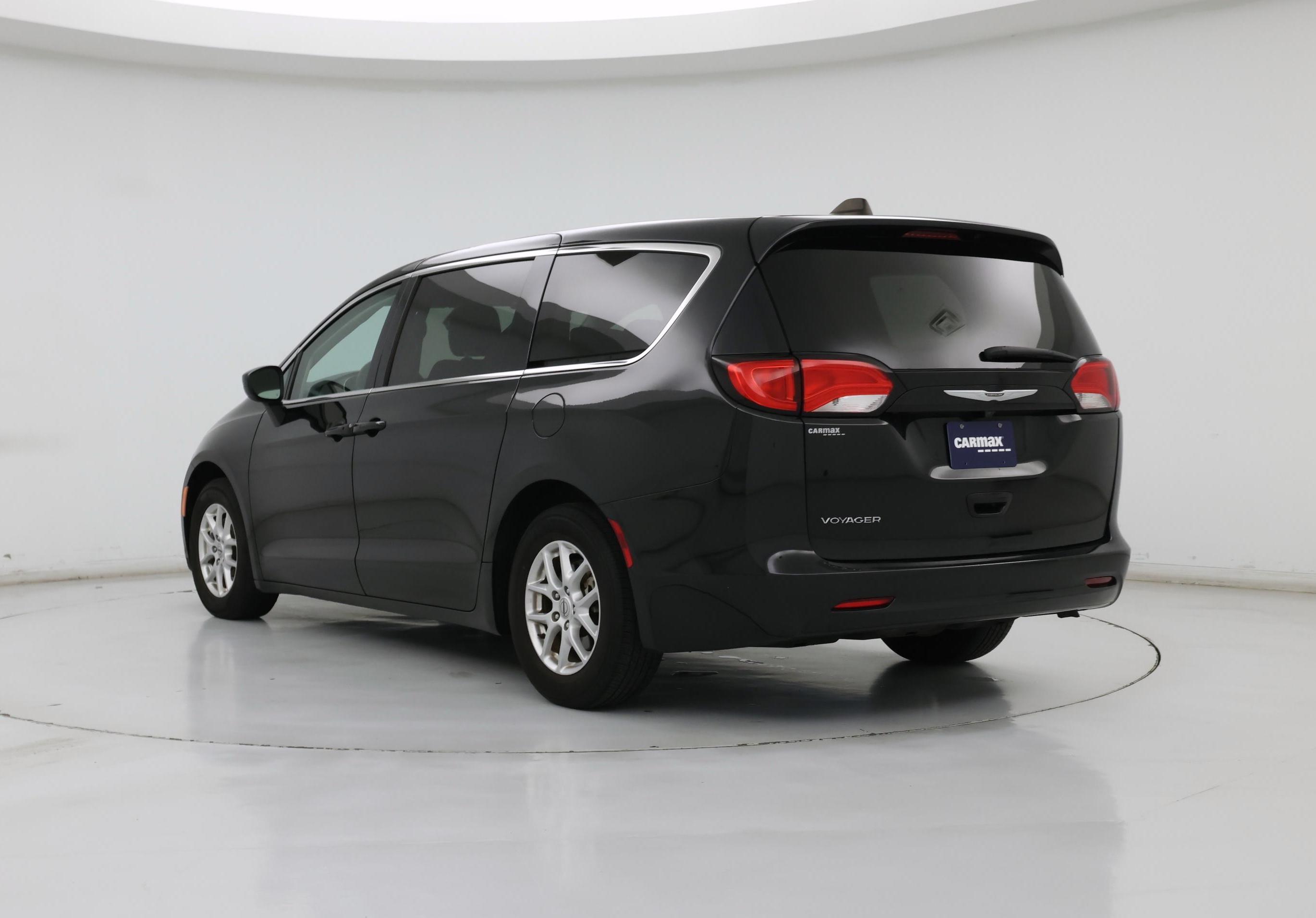 Thumbnail: 2023 Chrysler Voyager - 2