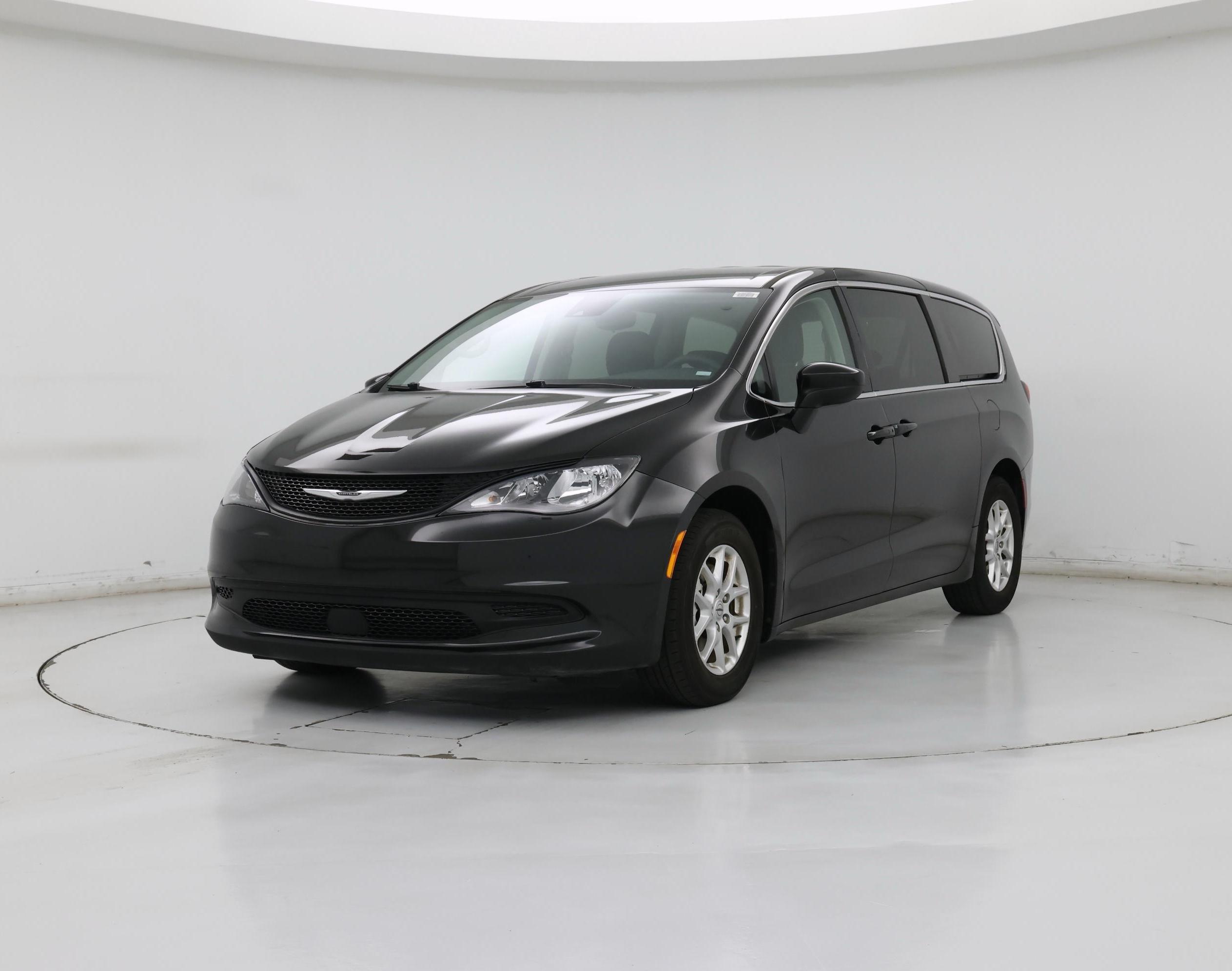 Thumbnail: 2023 Chrysler Voyager - 4