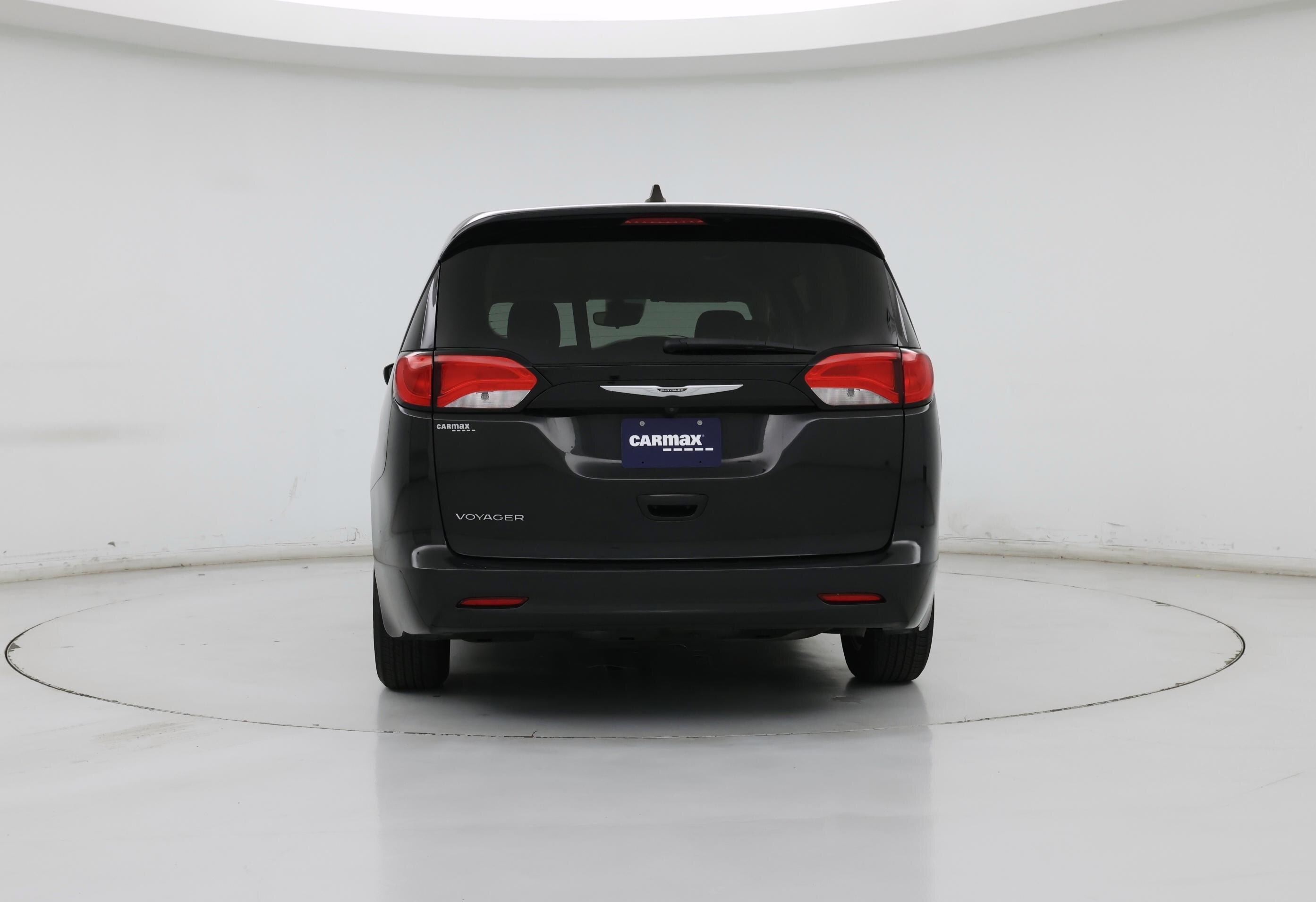 Thumbnail: 2023 Chrysler Voyager - 6
