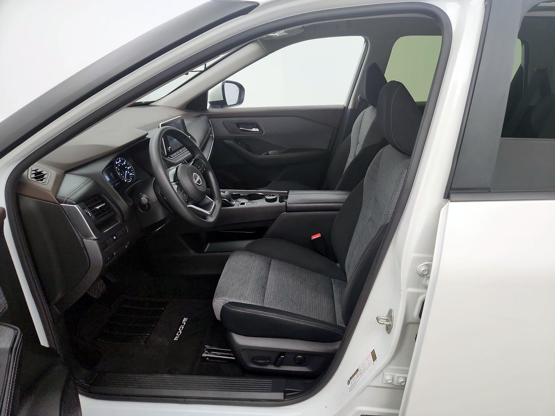 Thumbnail: 2023 Nissan Rogue - 11