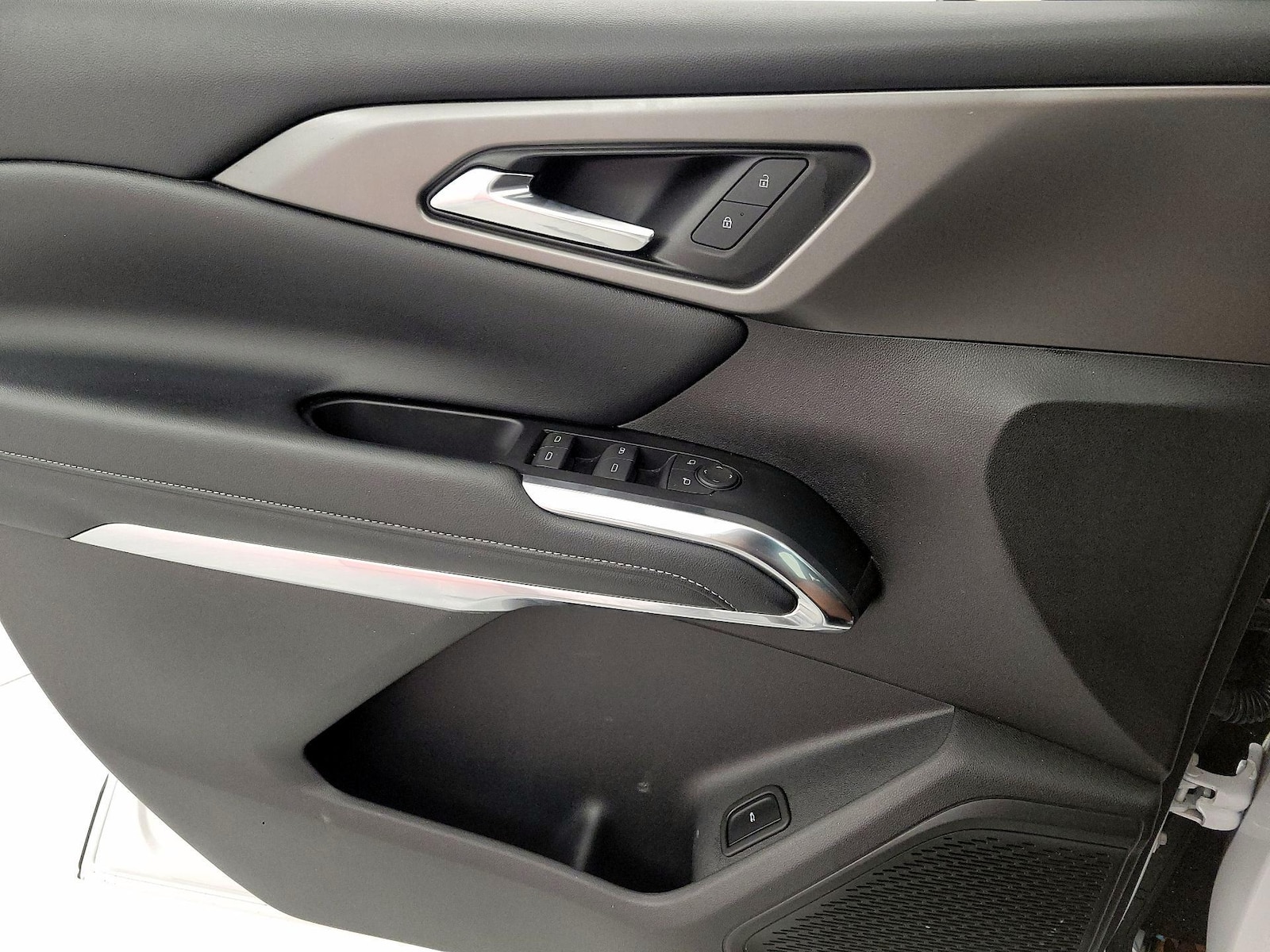 2025 Chevrolet Traverse LT - Photo 13