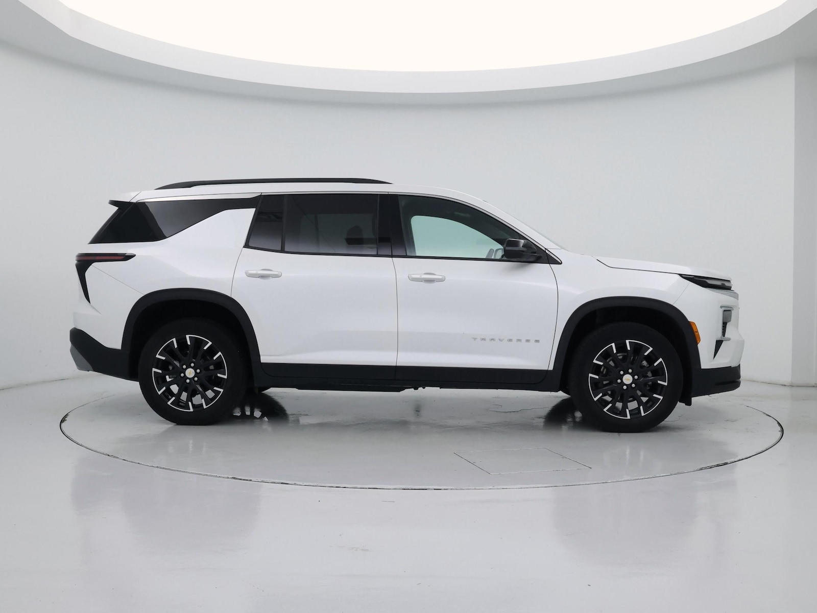 2025 Chevrolet Traverse LT - Photo 8