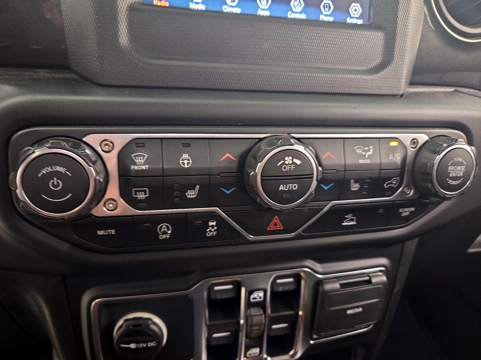 Thumbnail: 2021 Jeep Wrangler - 14