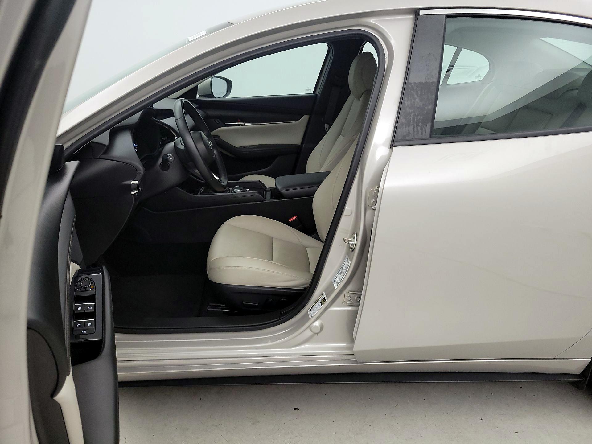 Thumbnail: 2022 Mazda Mazda3 - 9