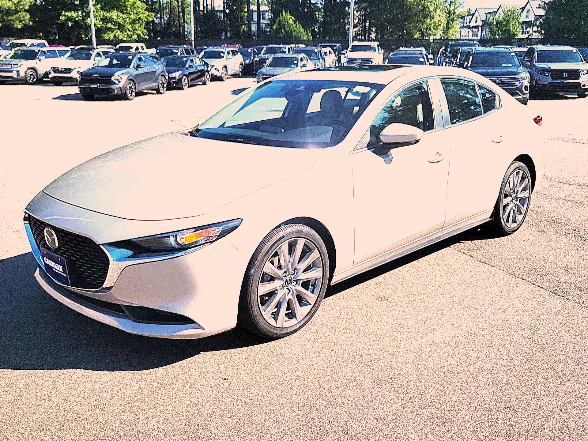 Thumbnail: 2022 Mazda Mazda3 - 3
