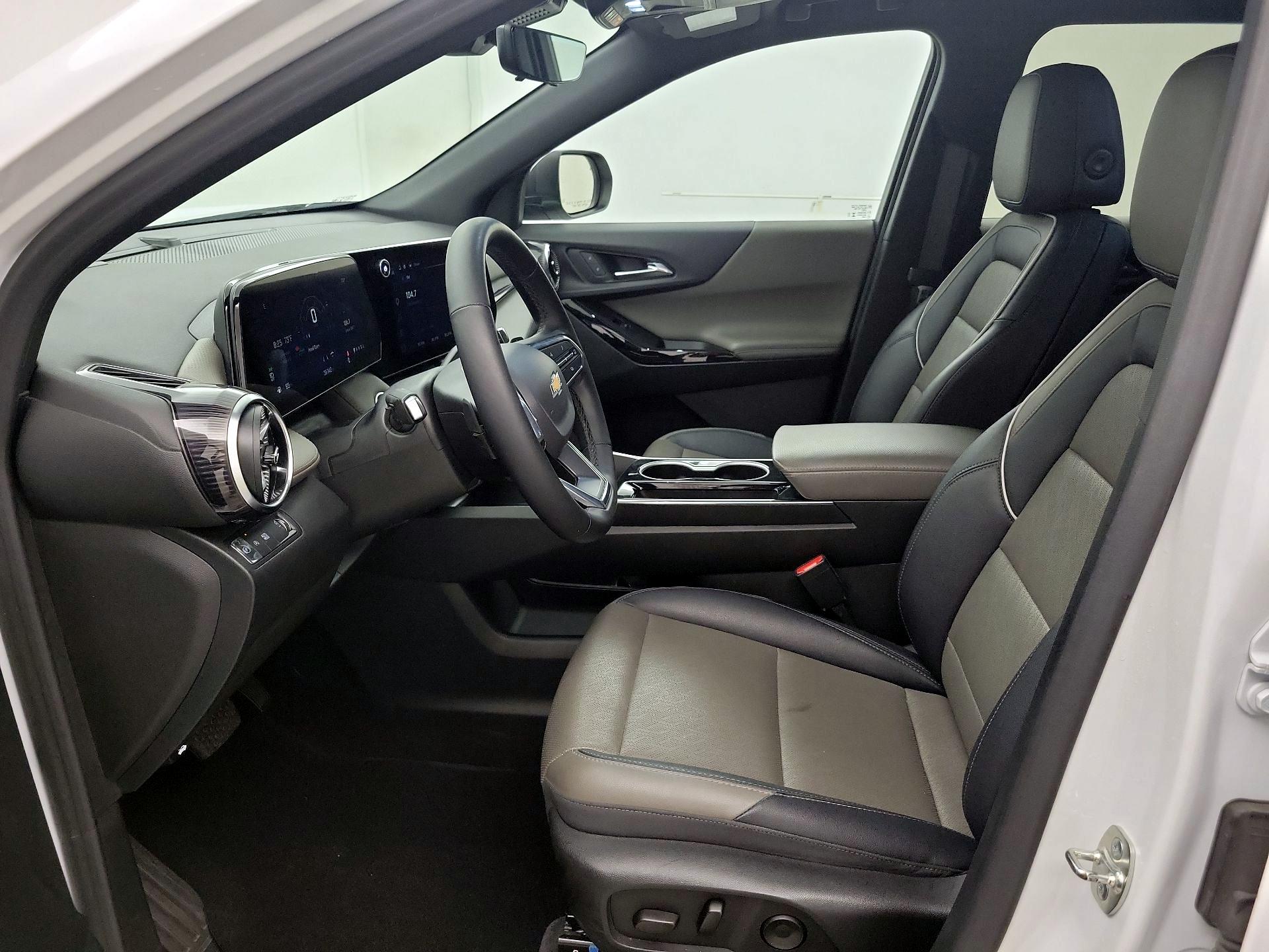Thumbnail: 2025 Chevrolet Equinox - 11
