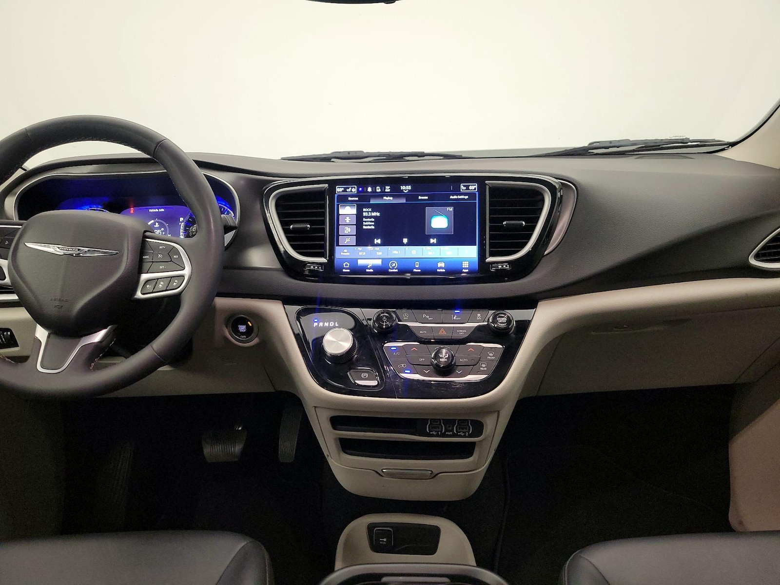 Apple CarPlay® & Android Auto™