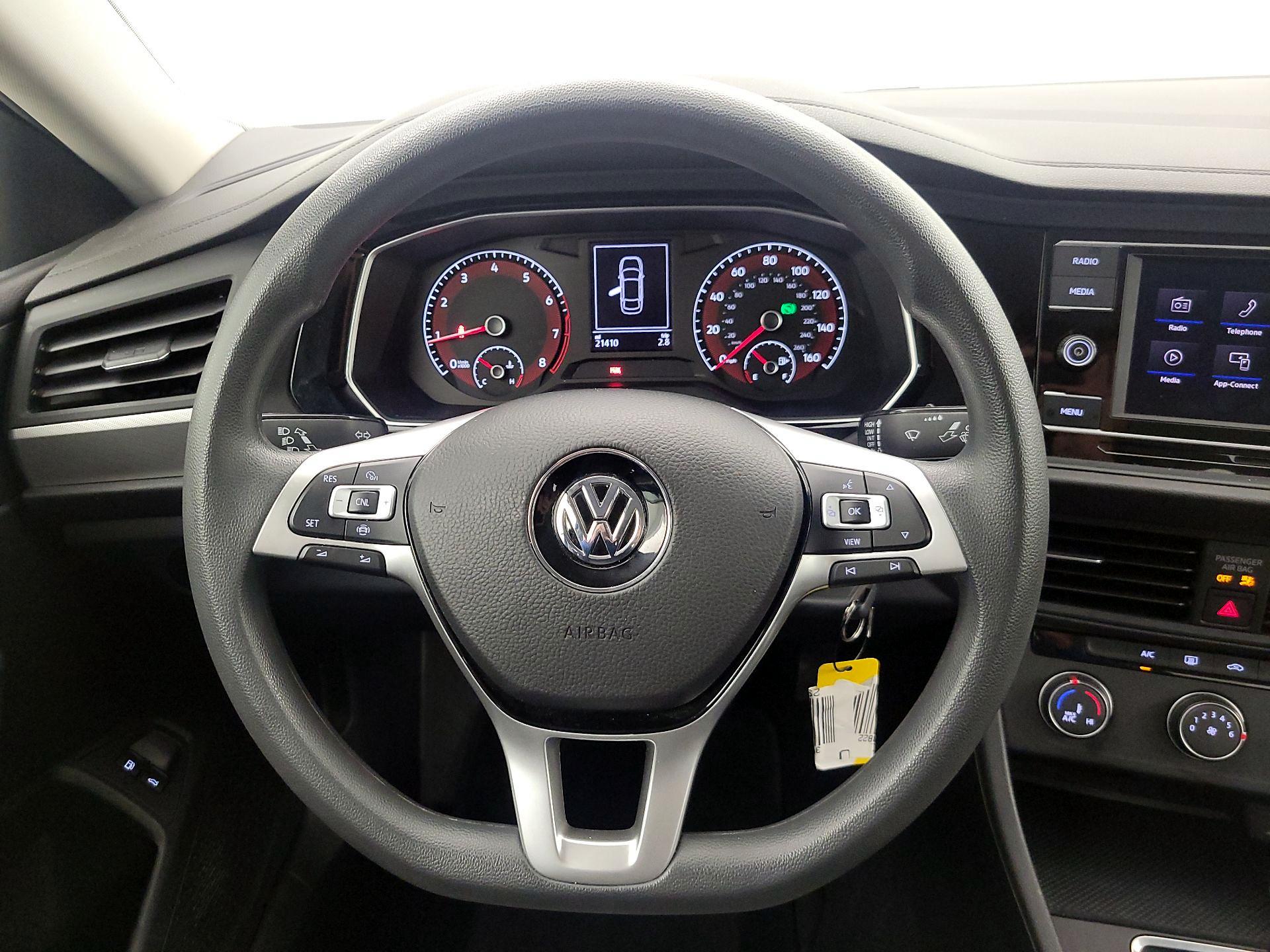 Thumbnail: 2021 Volkswagen Jetta - 10