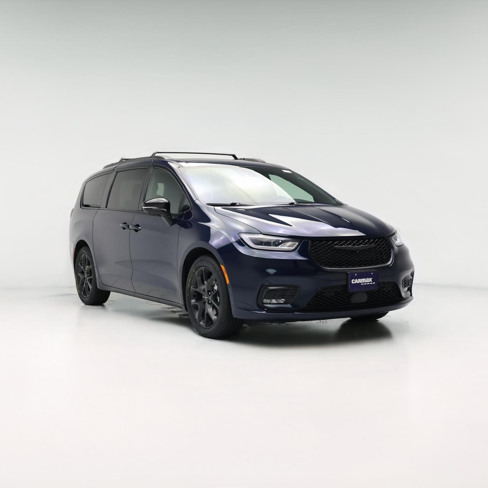 Thumbnail: 2023 Chrysler Pacifica - 1