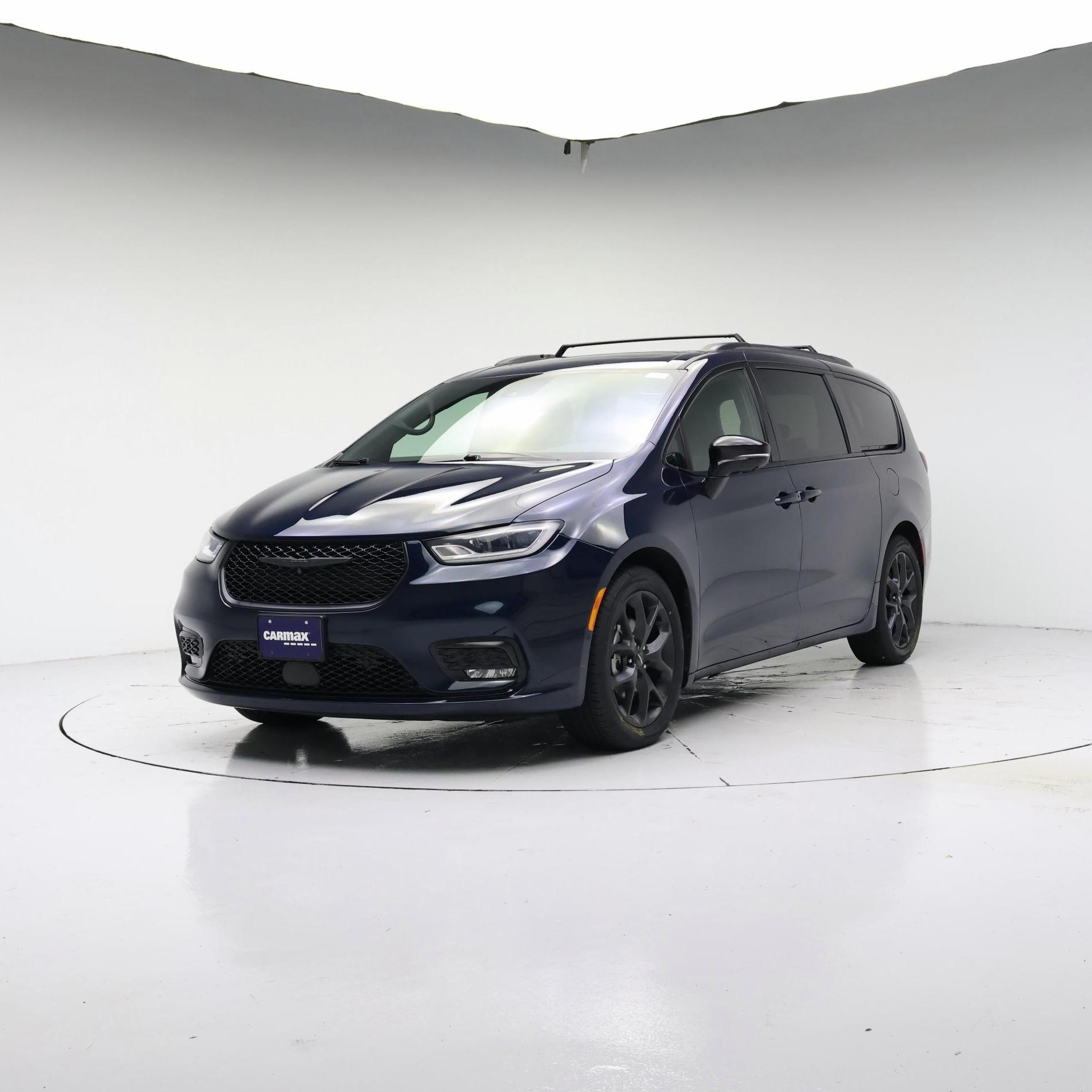 Thumbnail: 2023 Chrysler Pacifica - 4