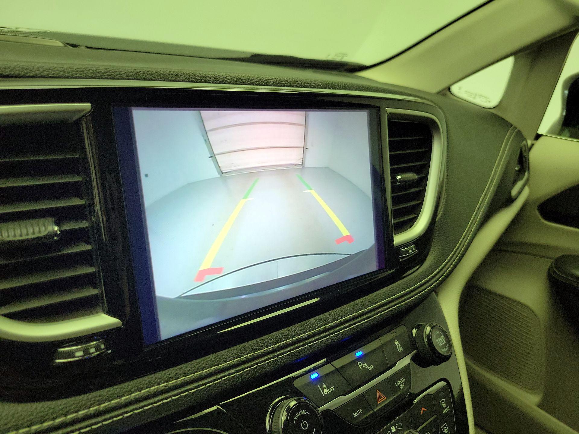 Thumbnail: 2024 Chrysler Pacifica - 15