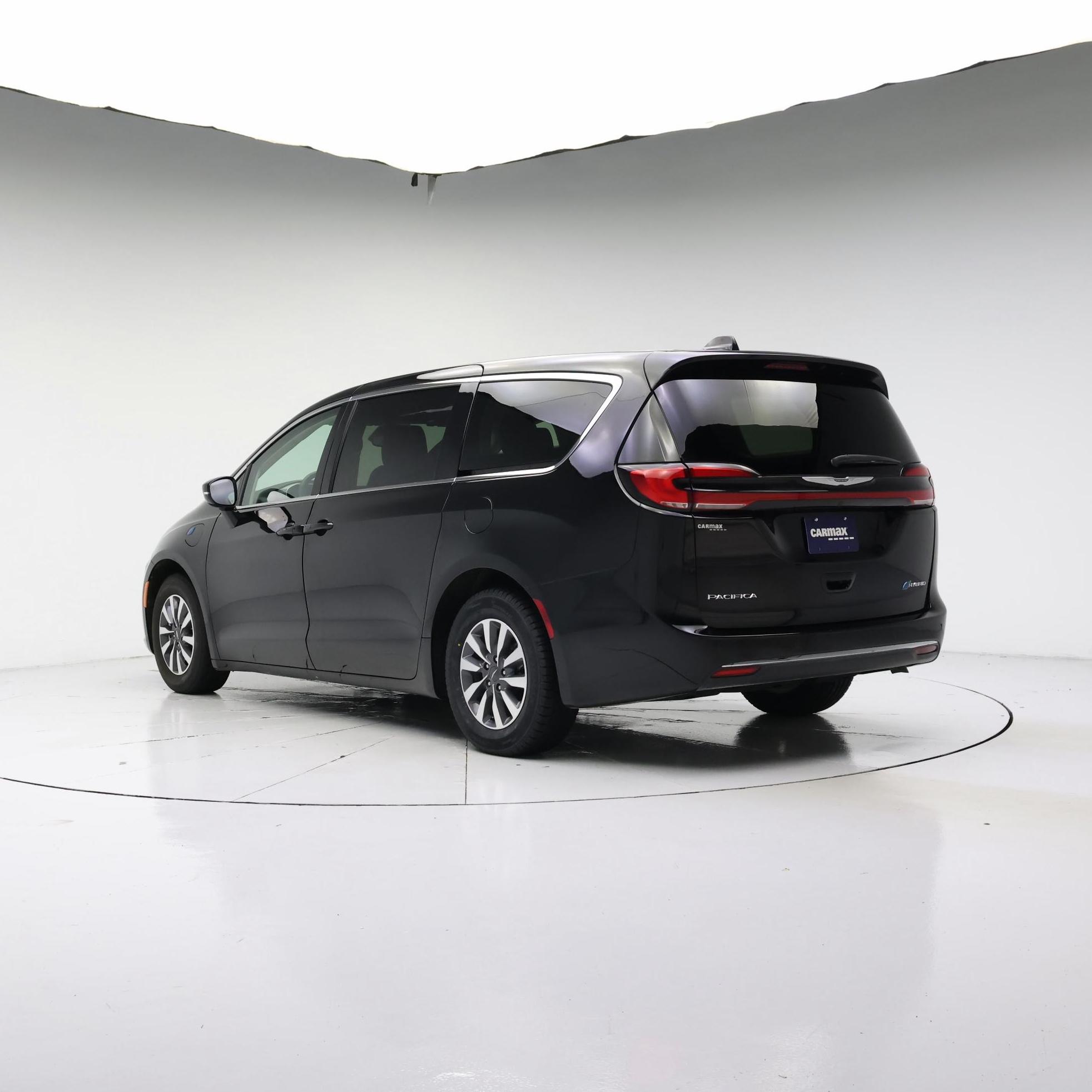 Thumbnail: 2024 Chrysler Pacifica - 2