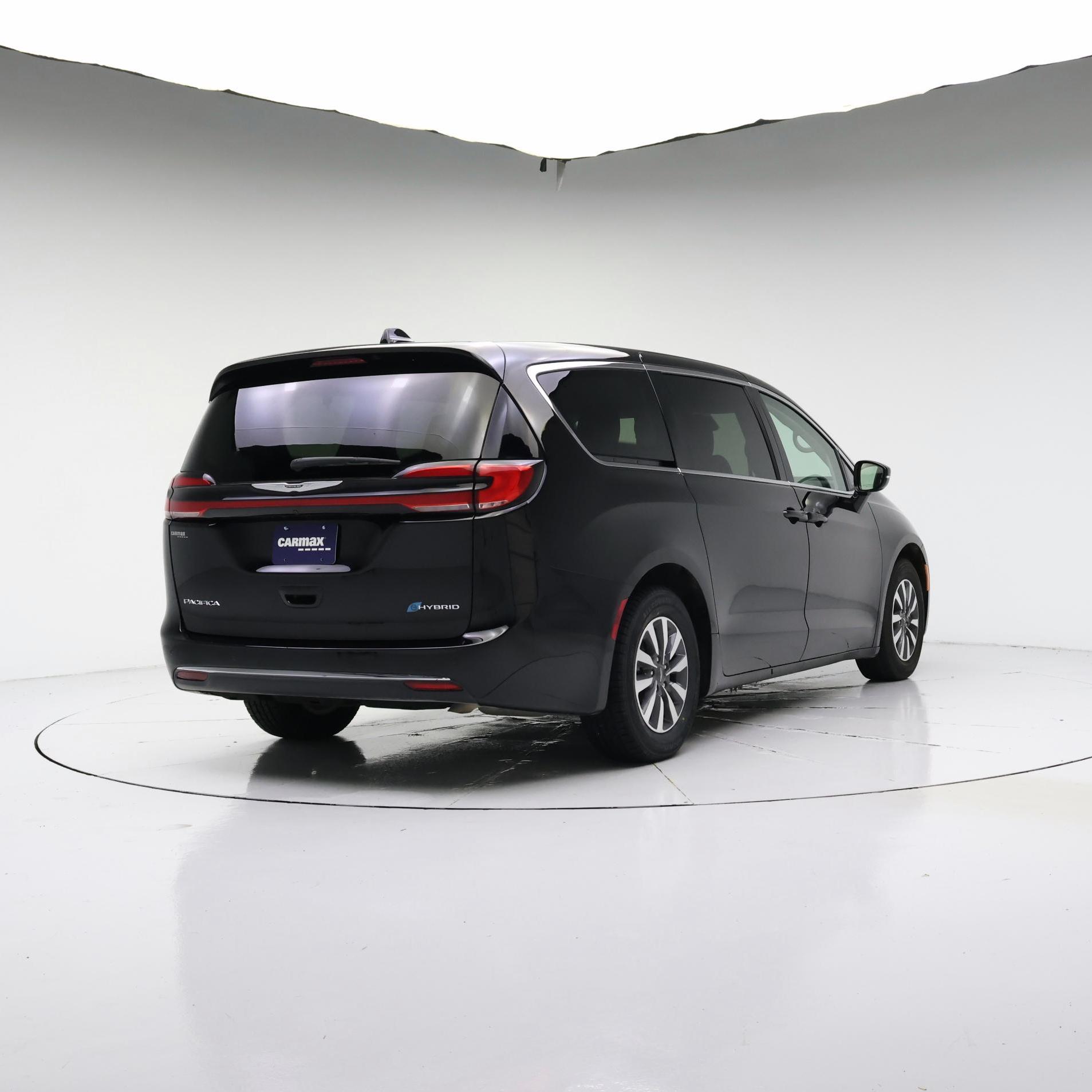 Thumbnail: 2024 Chrysler Pacifica - 8