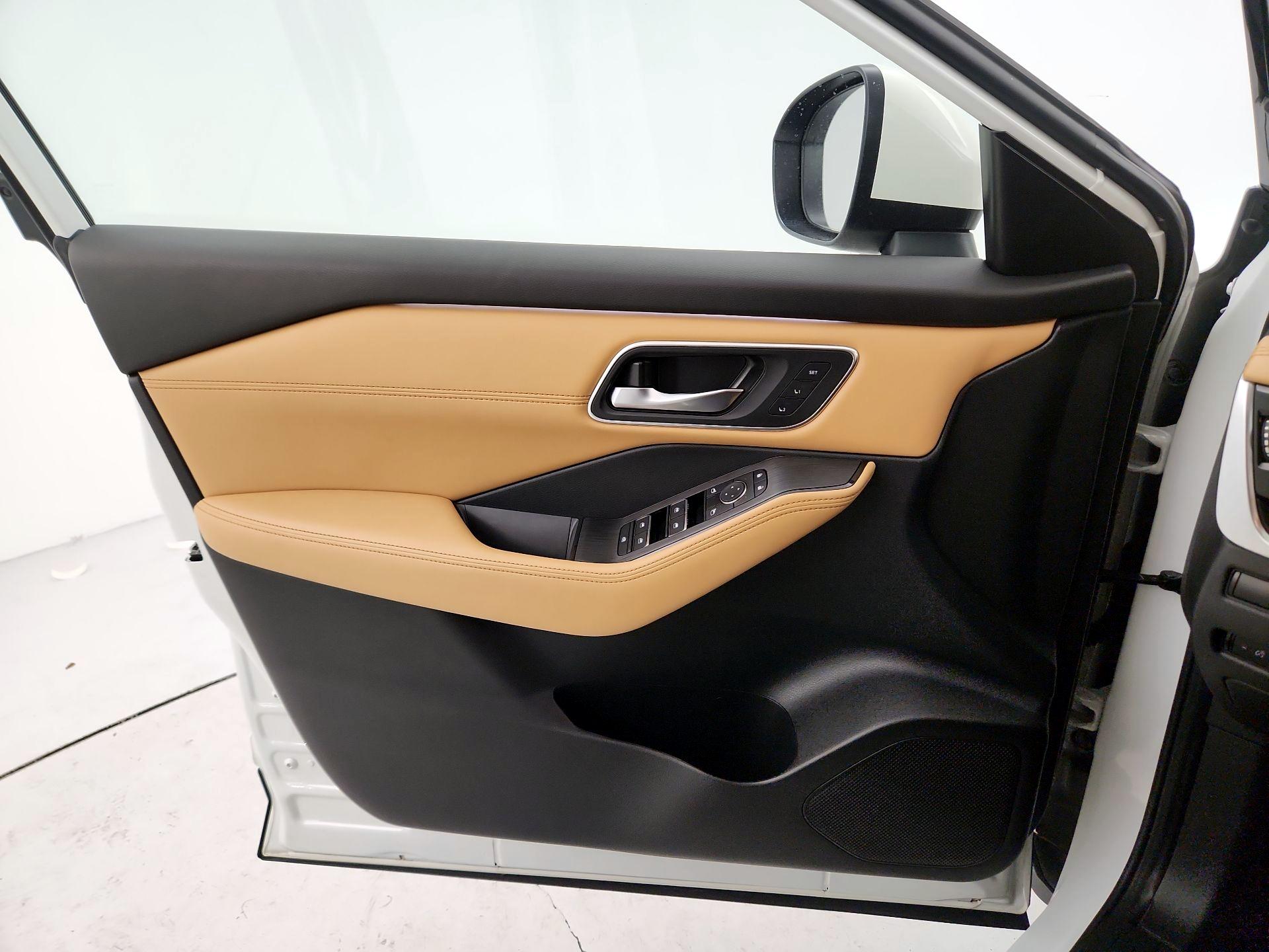 Thumbnail: 2023 Nissan Rogue - 12