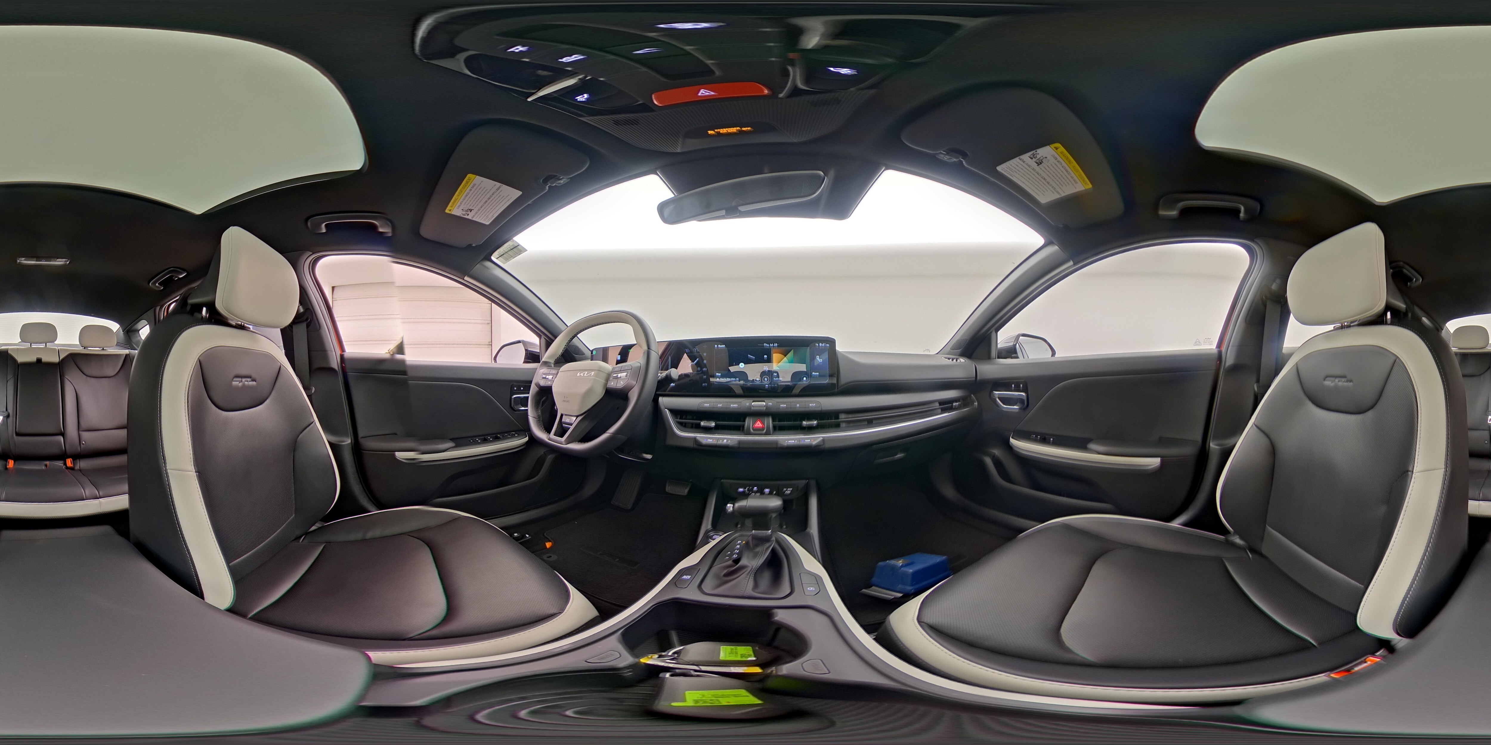 2025 Kia K4 GT-Line - Photo 26