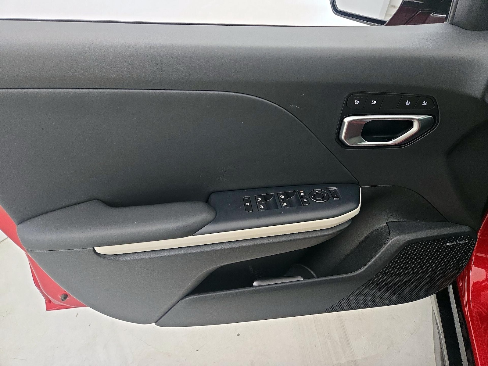 2025 Kia K4 GT-Line - Photo 13