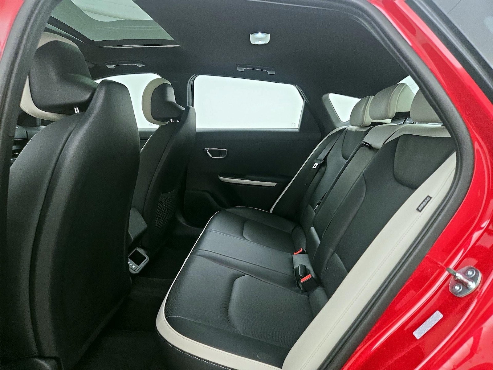 2025 Kia K4 GT-Line - Photo 22
