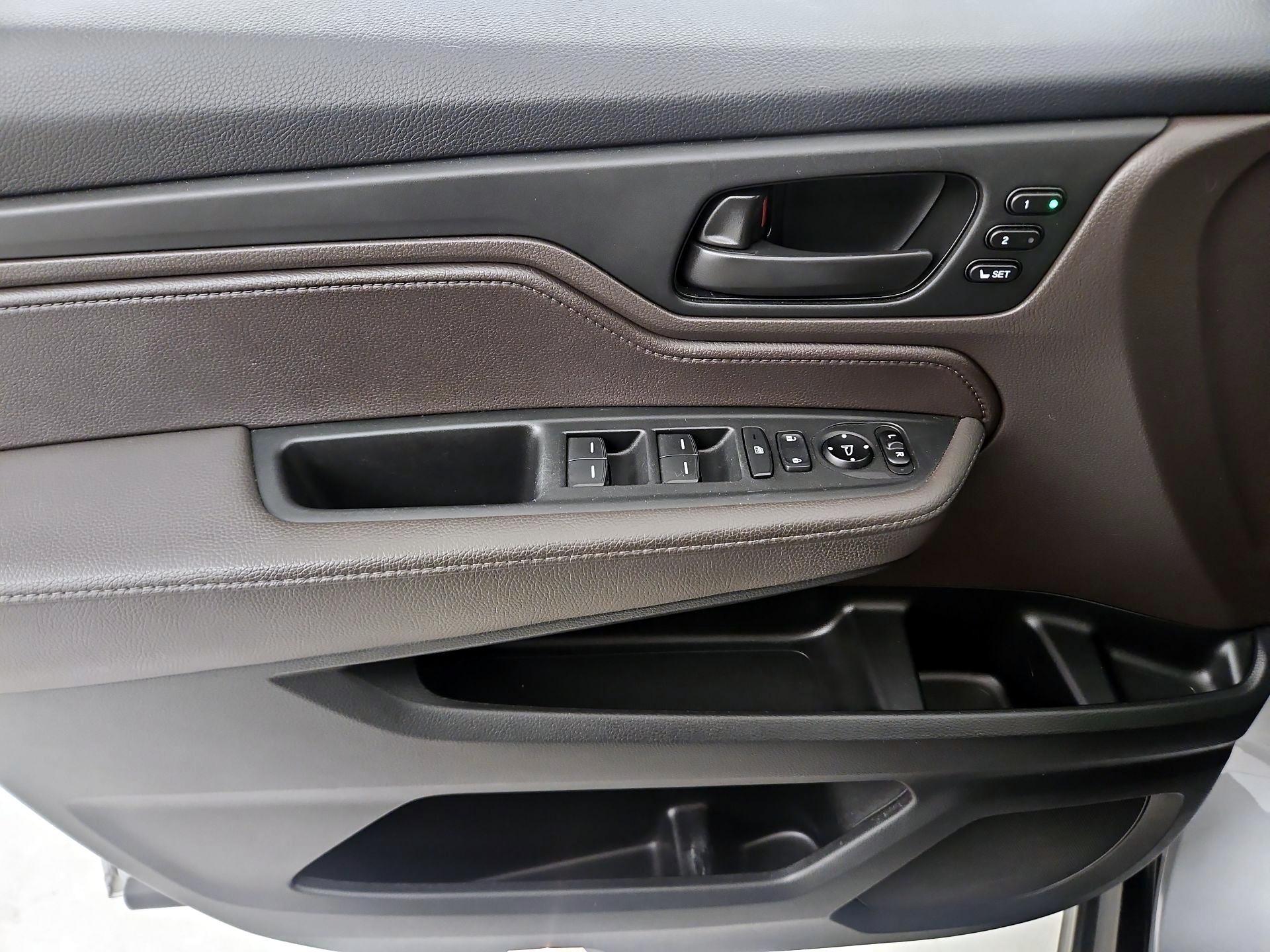 Thumbnail: 2019 Honda Odyssey - 12