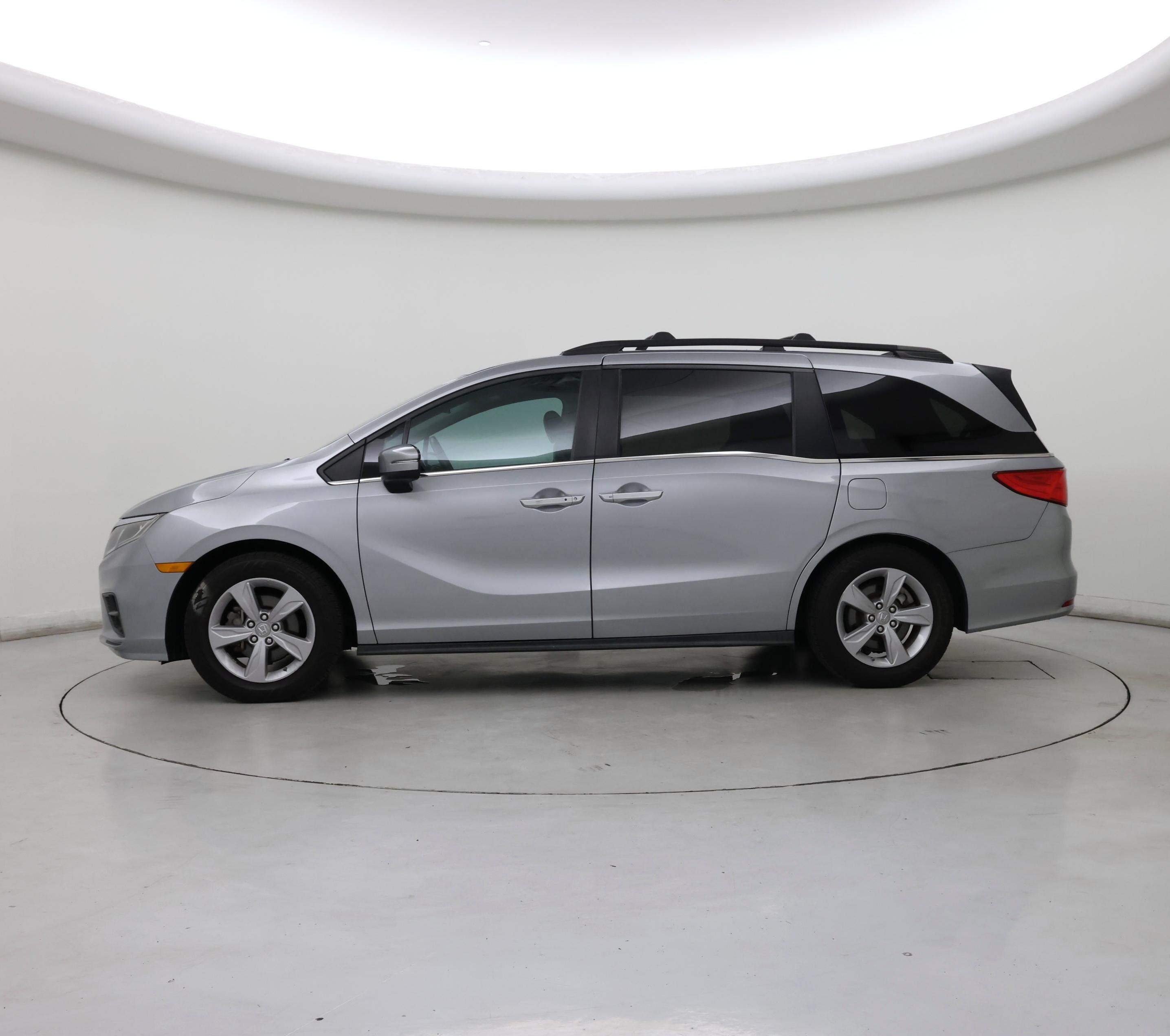 Thumbnail: 2019 Honda Odyssey - 3