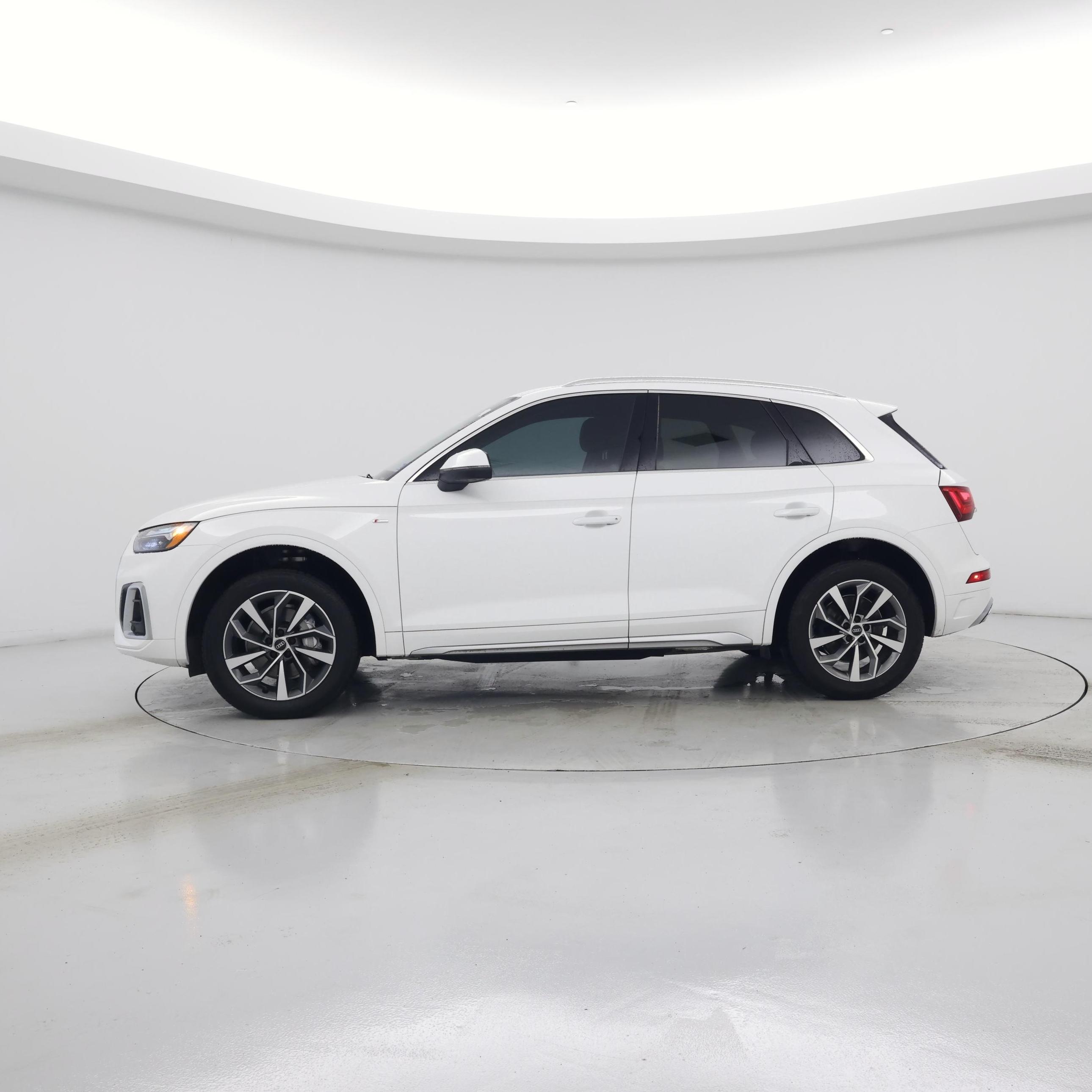 Thumbnail: 2023 Audi Q5 - 3