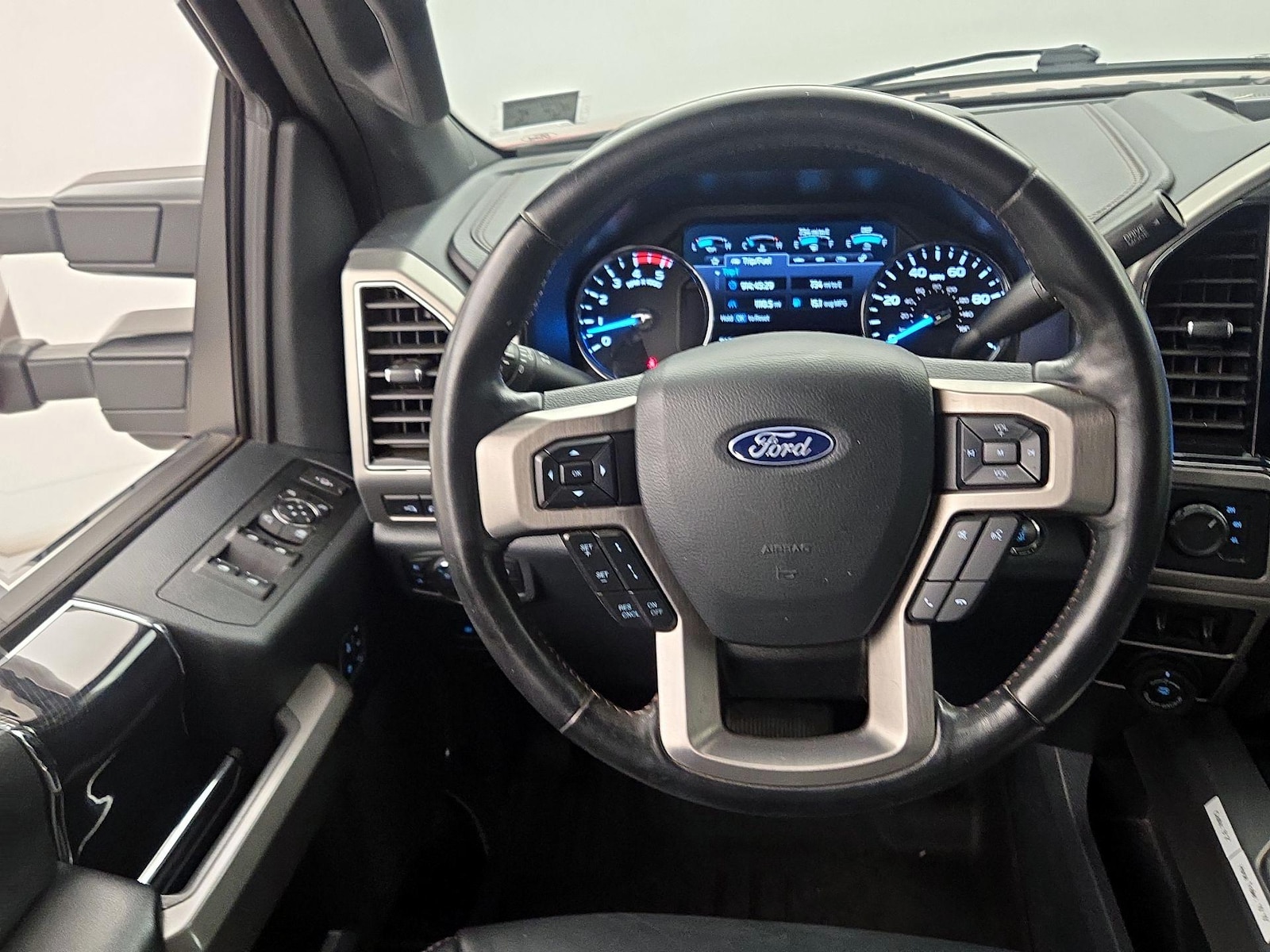 2022 Ford F-250 Super Duty Platinum - Photo 11