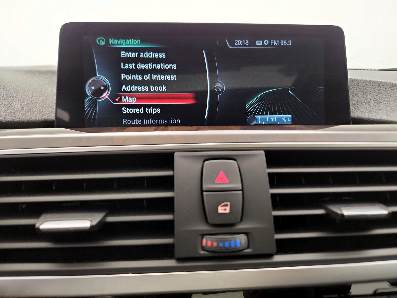 2016 BMW 3 Series 320i - Photo 15