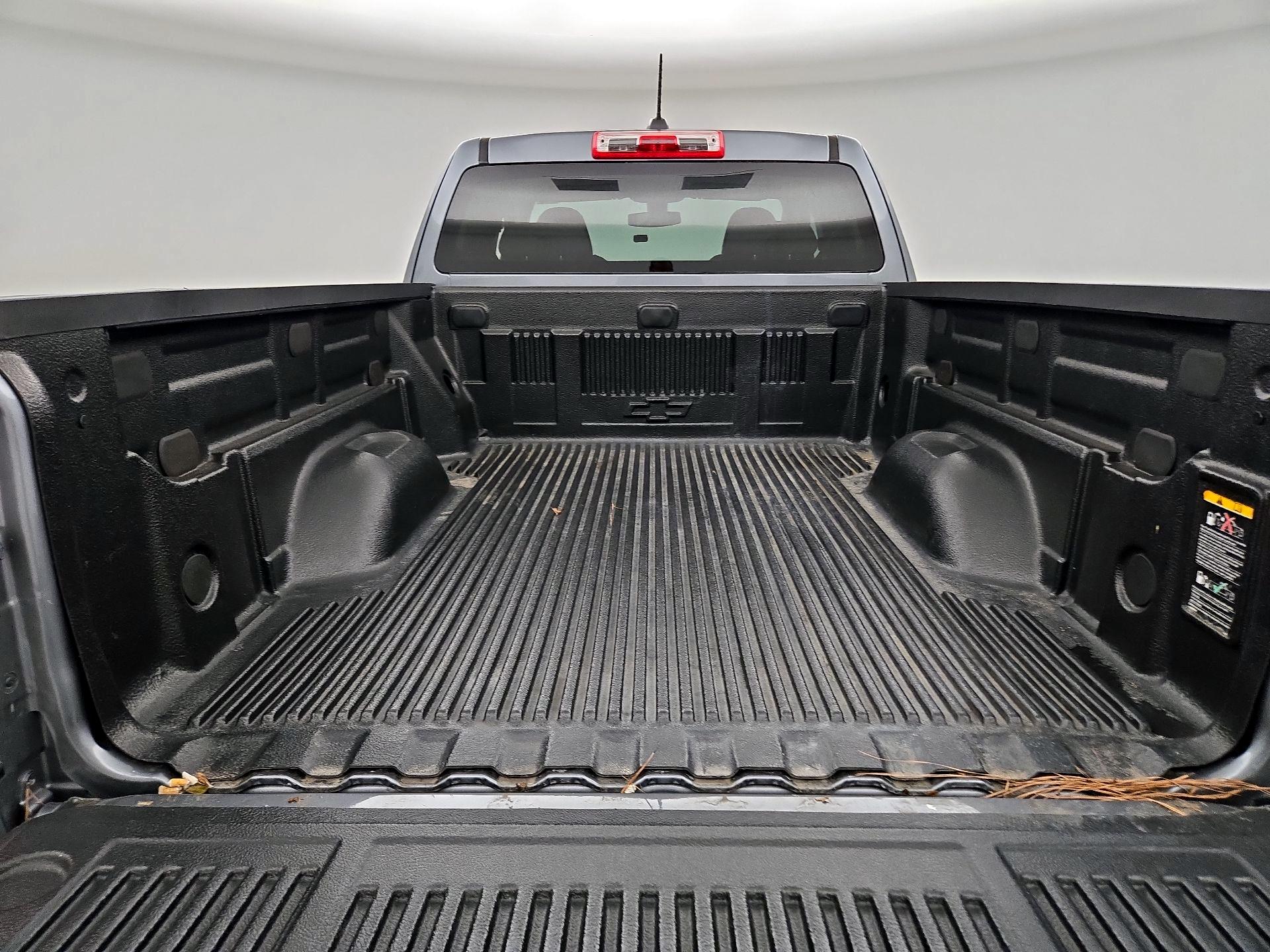 Thumbnail: 2022 Chevrolet Colorado - 20