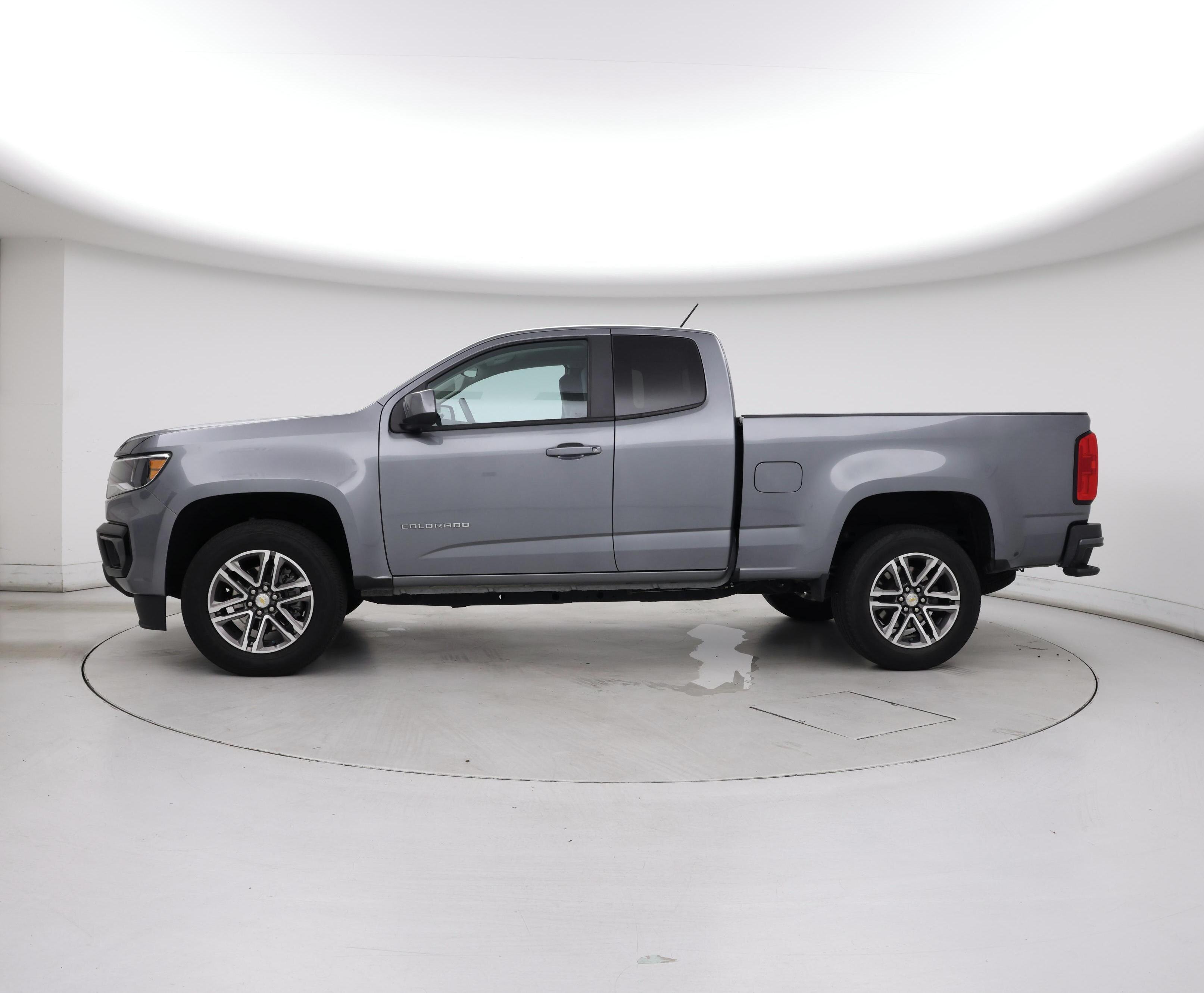 Thumbnail: 2022 Chevrolet Colorado - 3