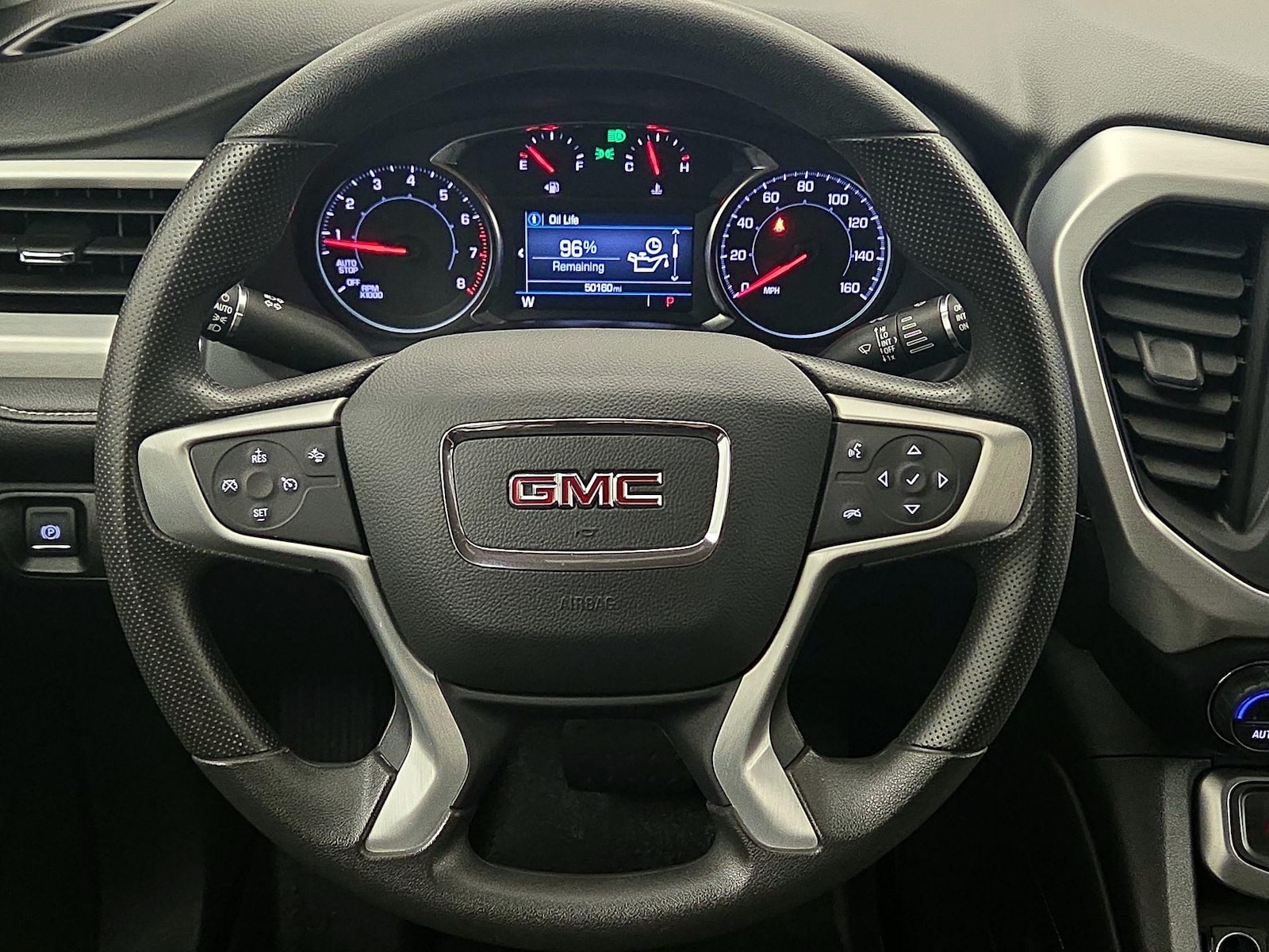 2022 GMC Acadia SLE - Photo 11