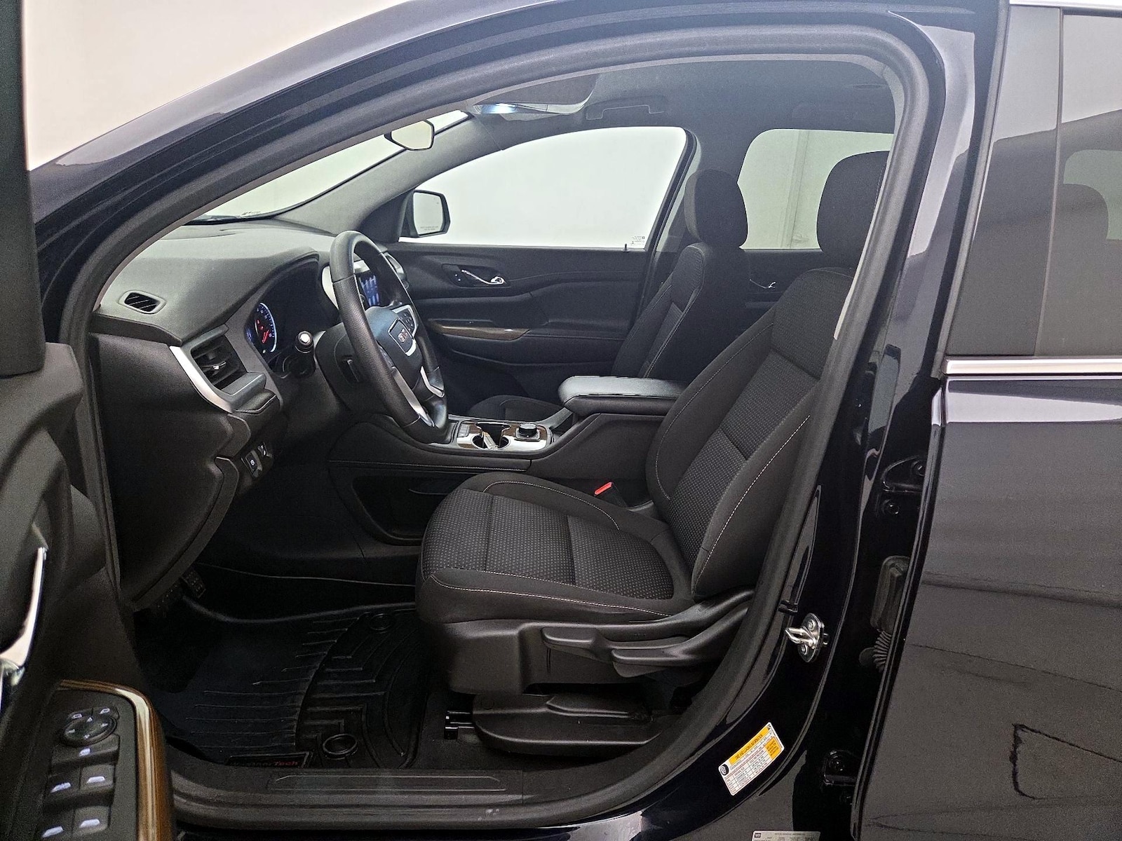 2022 GMC Acadia SLE - Photo 12
