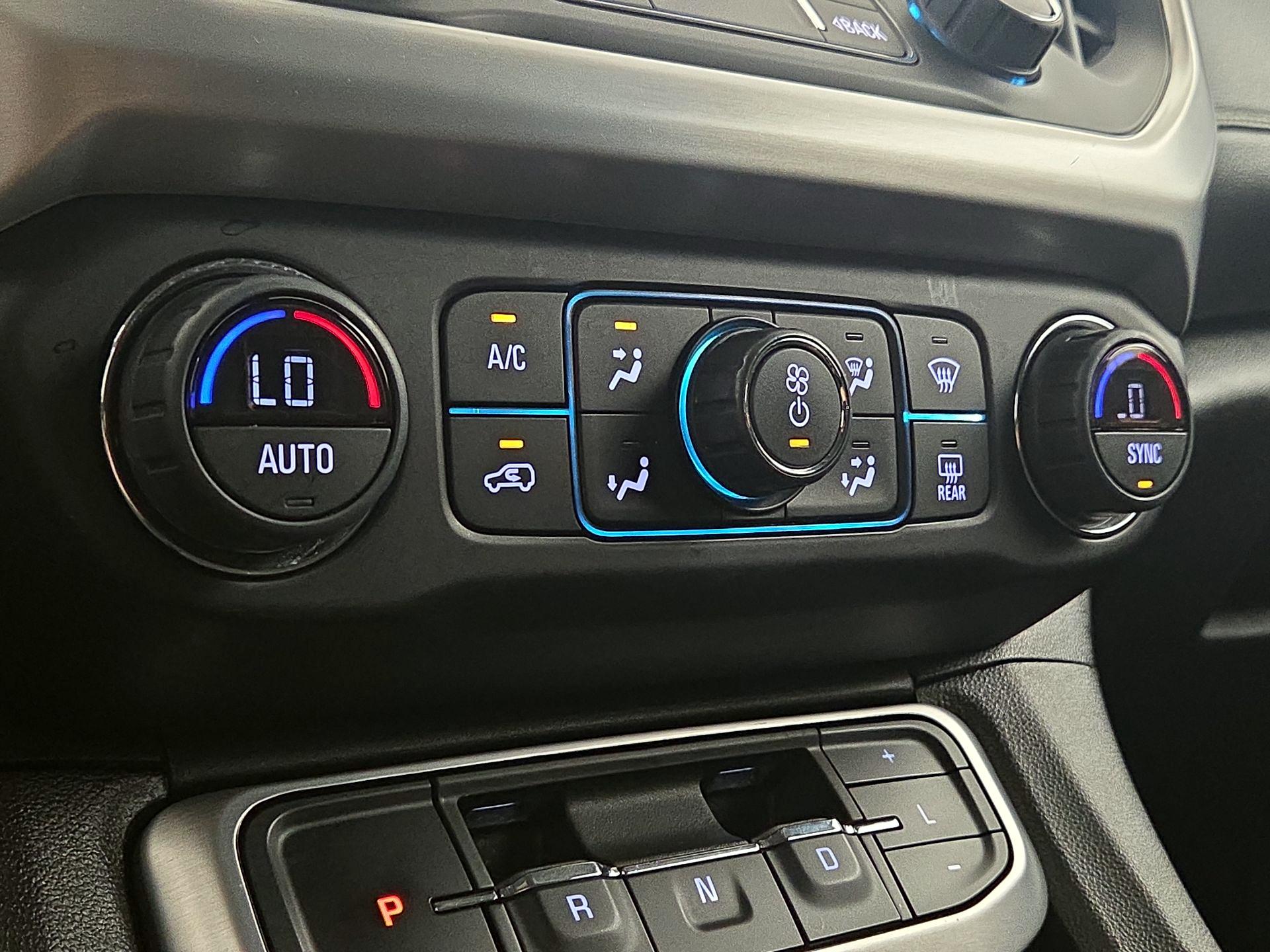 Thumbnail: 2022 GMC Acadia - 16
