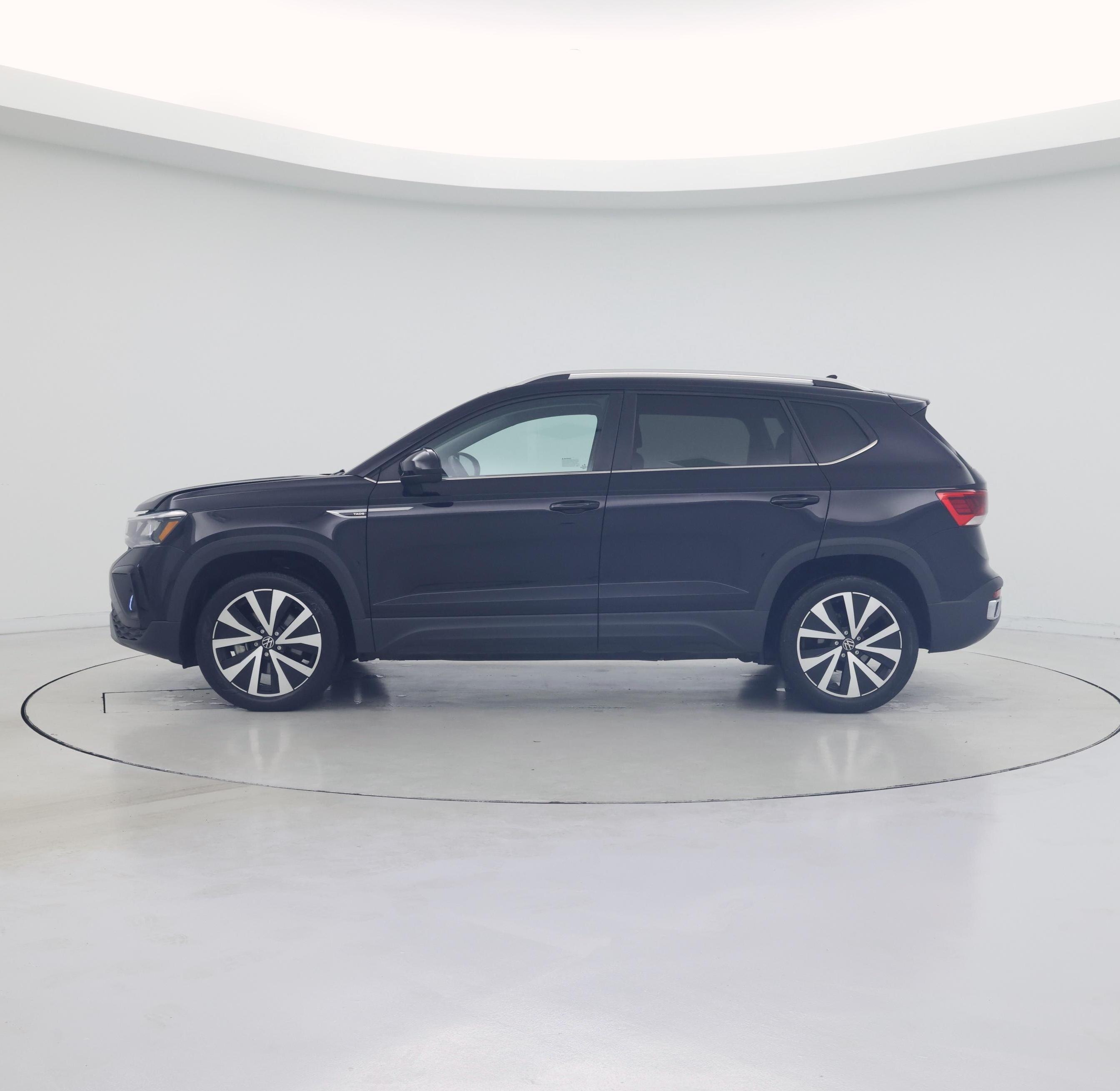 Thumbnail: 2024 Volkswagen Taos - 3