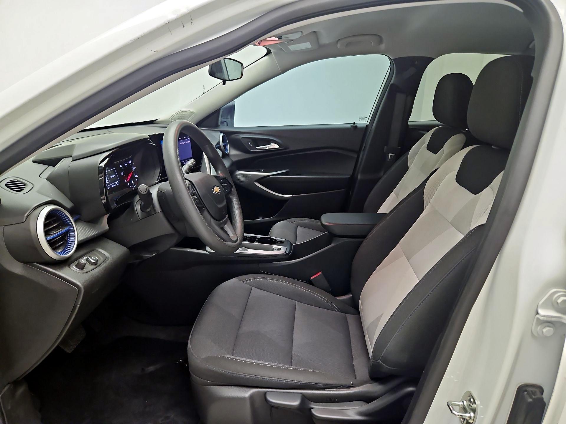 Thumbnail: 2025 Chevrolet Trax - 11