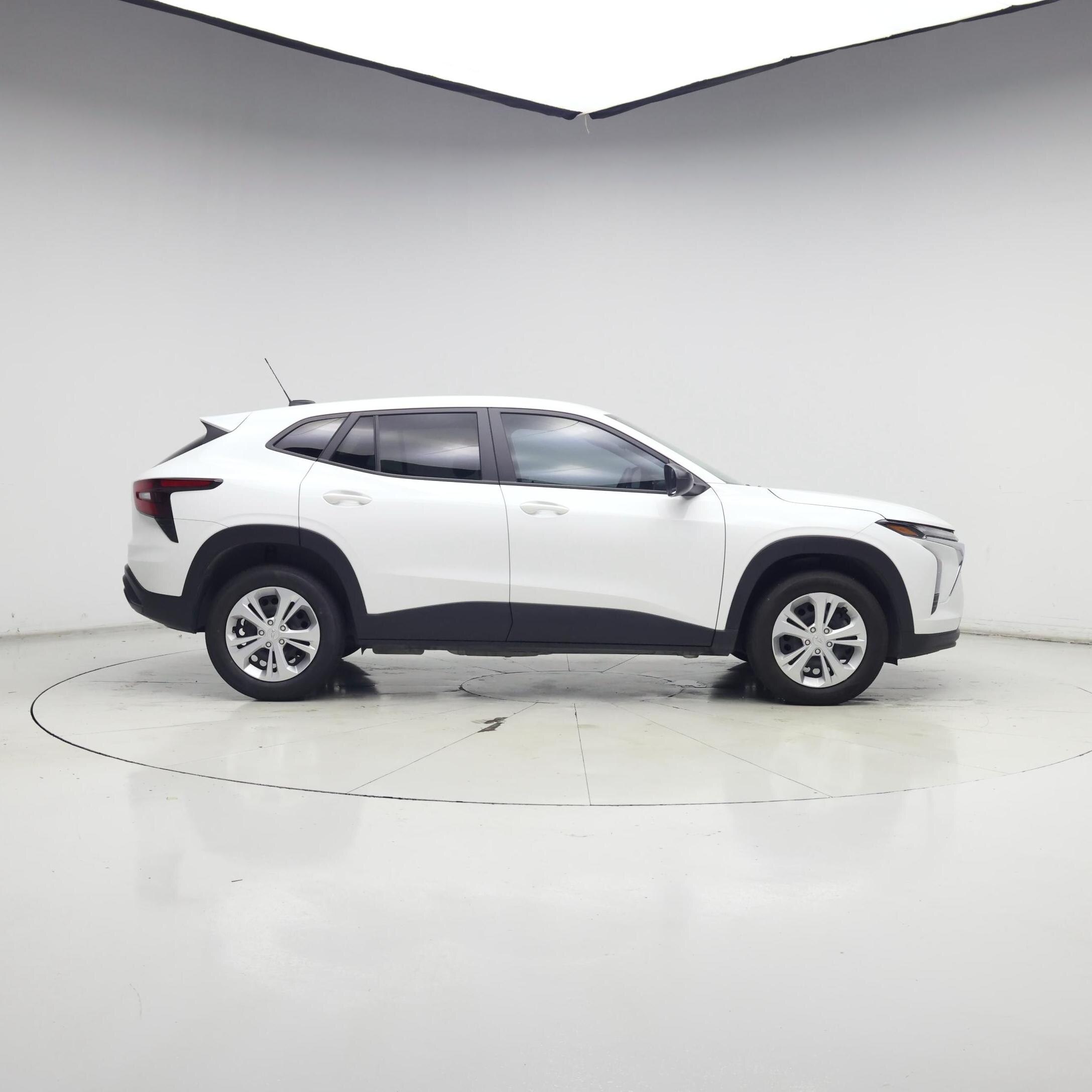 Thumbnail: 2025 Chevrolet Trax - 7