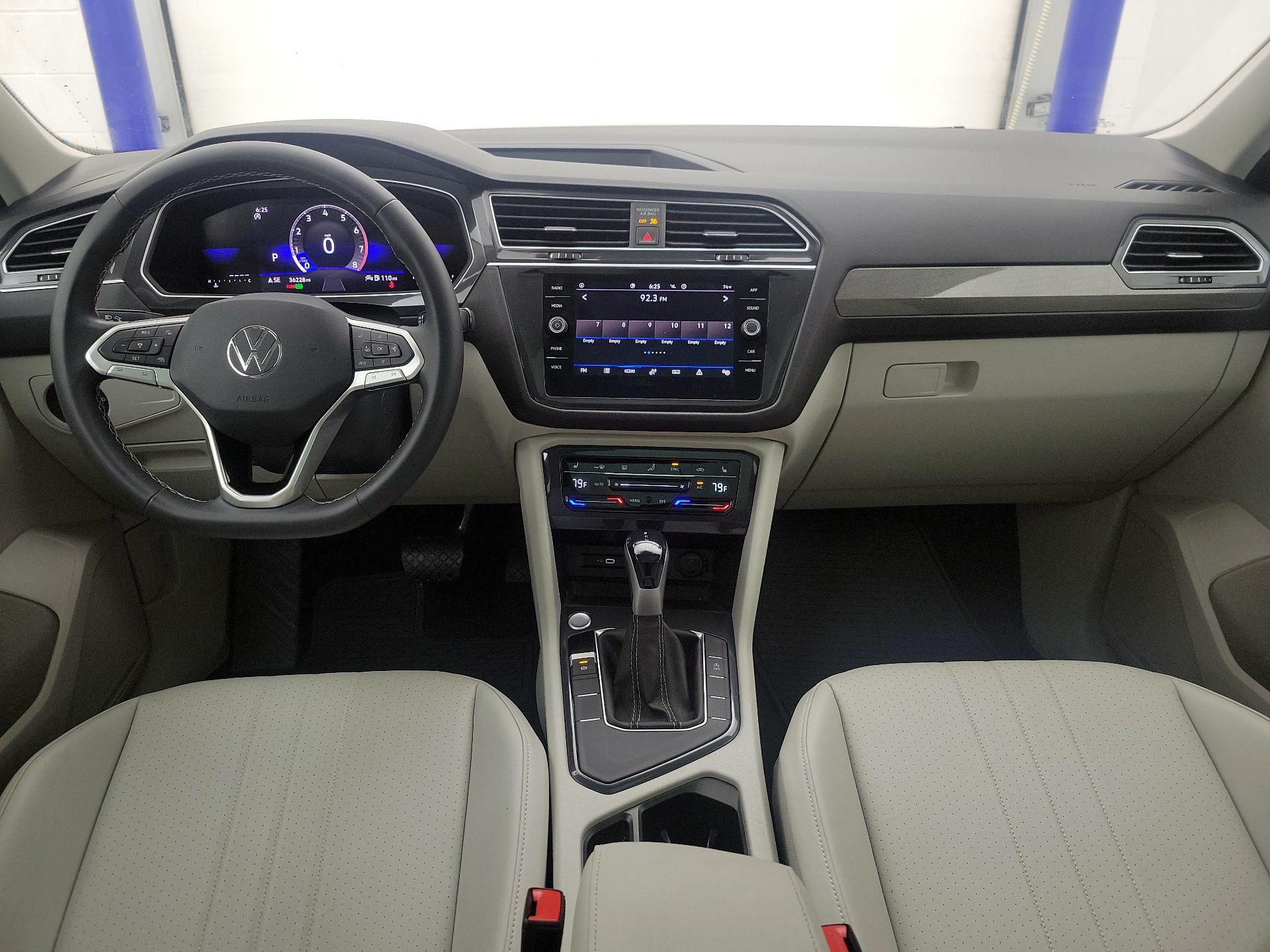 Thumbnail: 2023 Volkswagen Tiguan - 9
