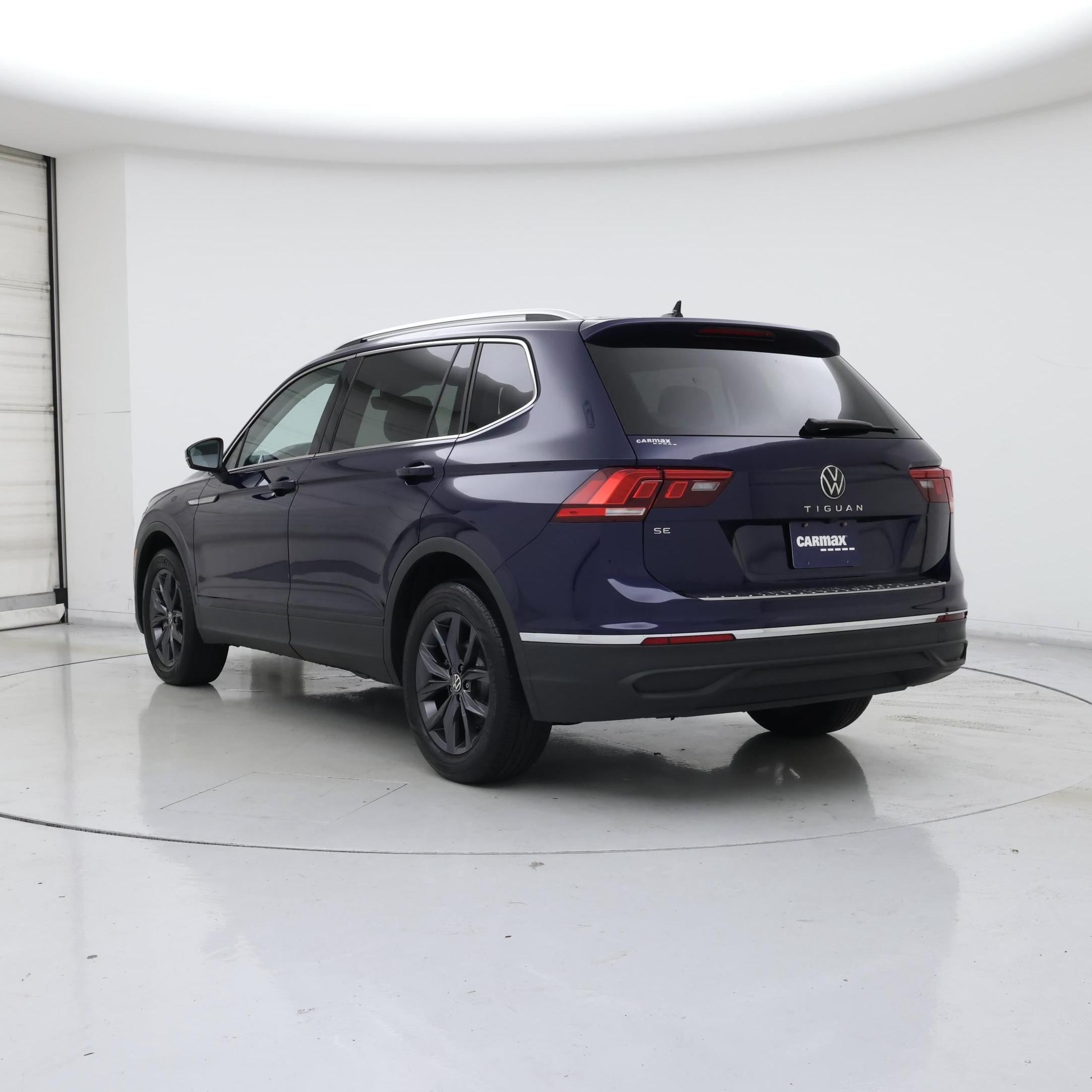 Thumbnail: 2023 Volkswagen Tiguan - 2
