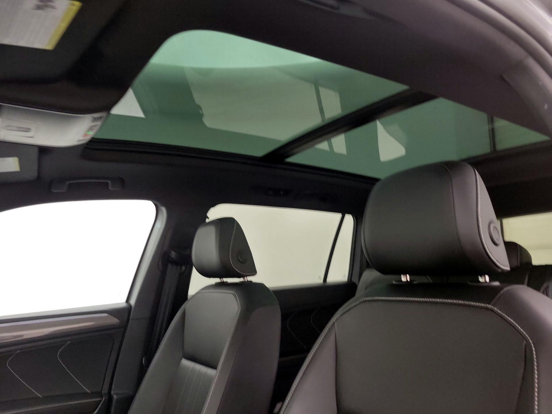 Thumbnail: 2023 Volkswagen Tiguan - 19