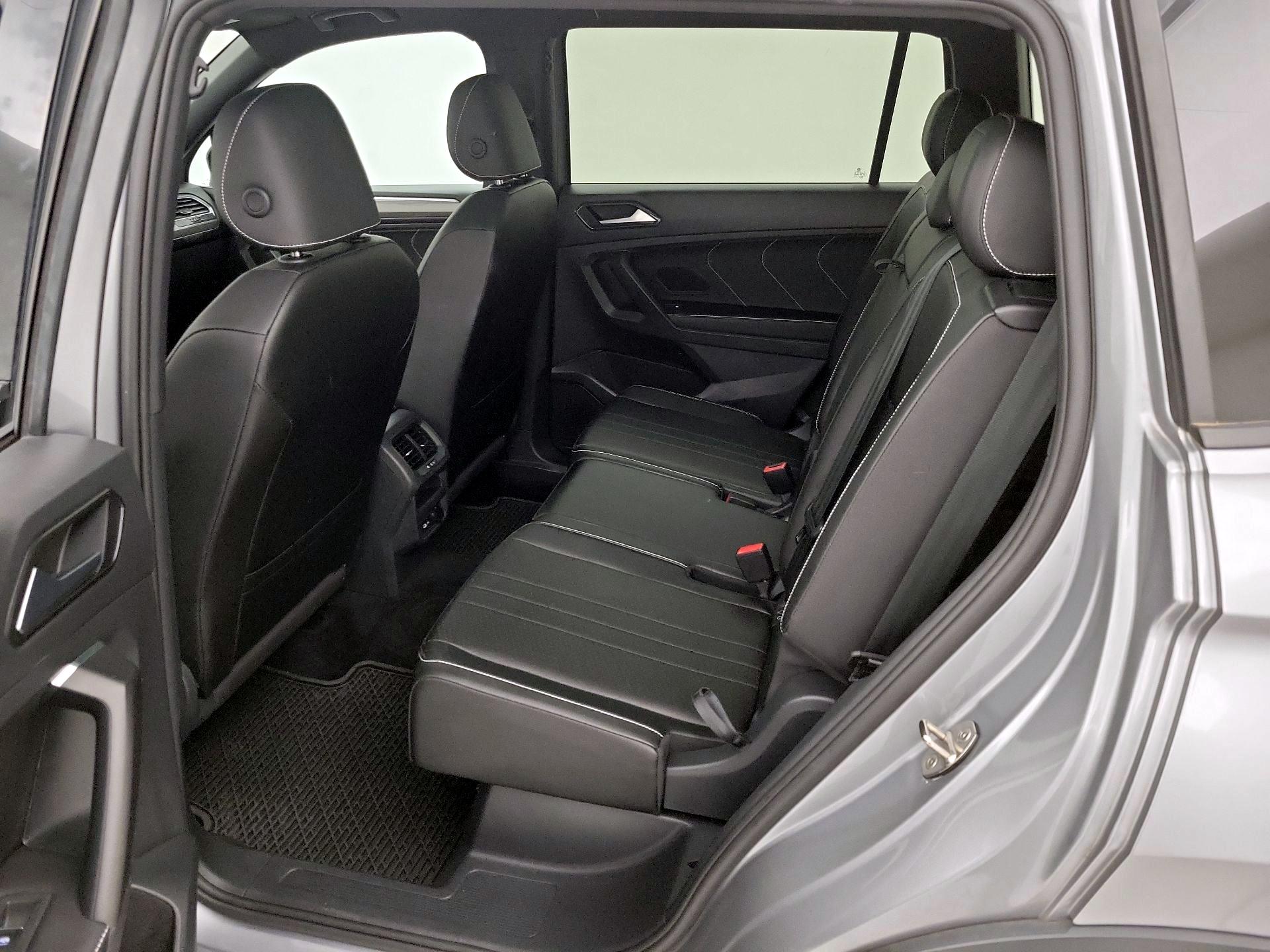 Thumbnail: 2023 Volkswagen Tiguan - 20