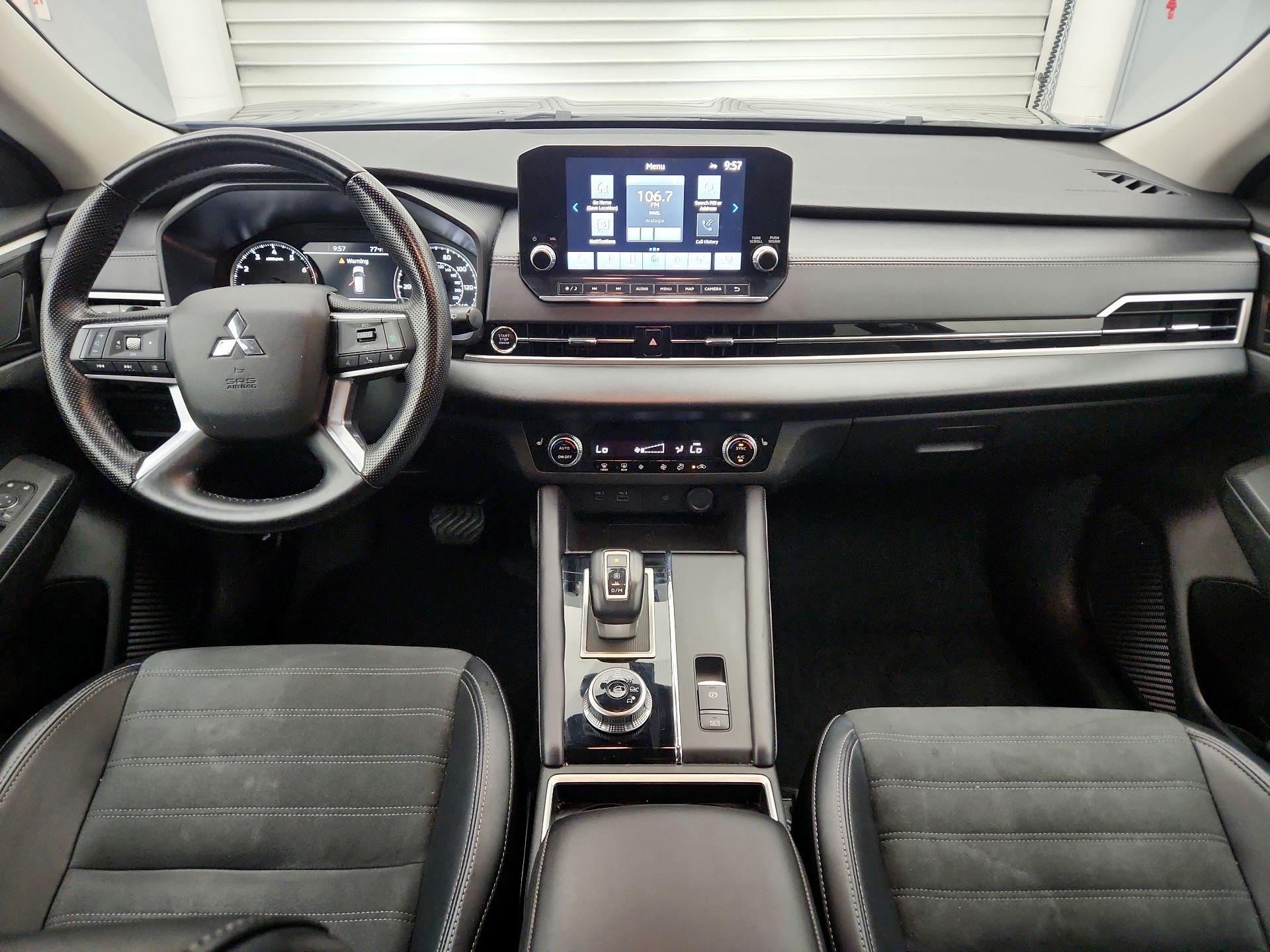 Thumbnail: 2024 Mitsubishi Outlander - 9
