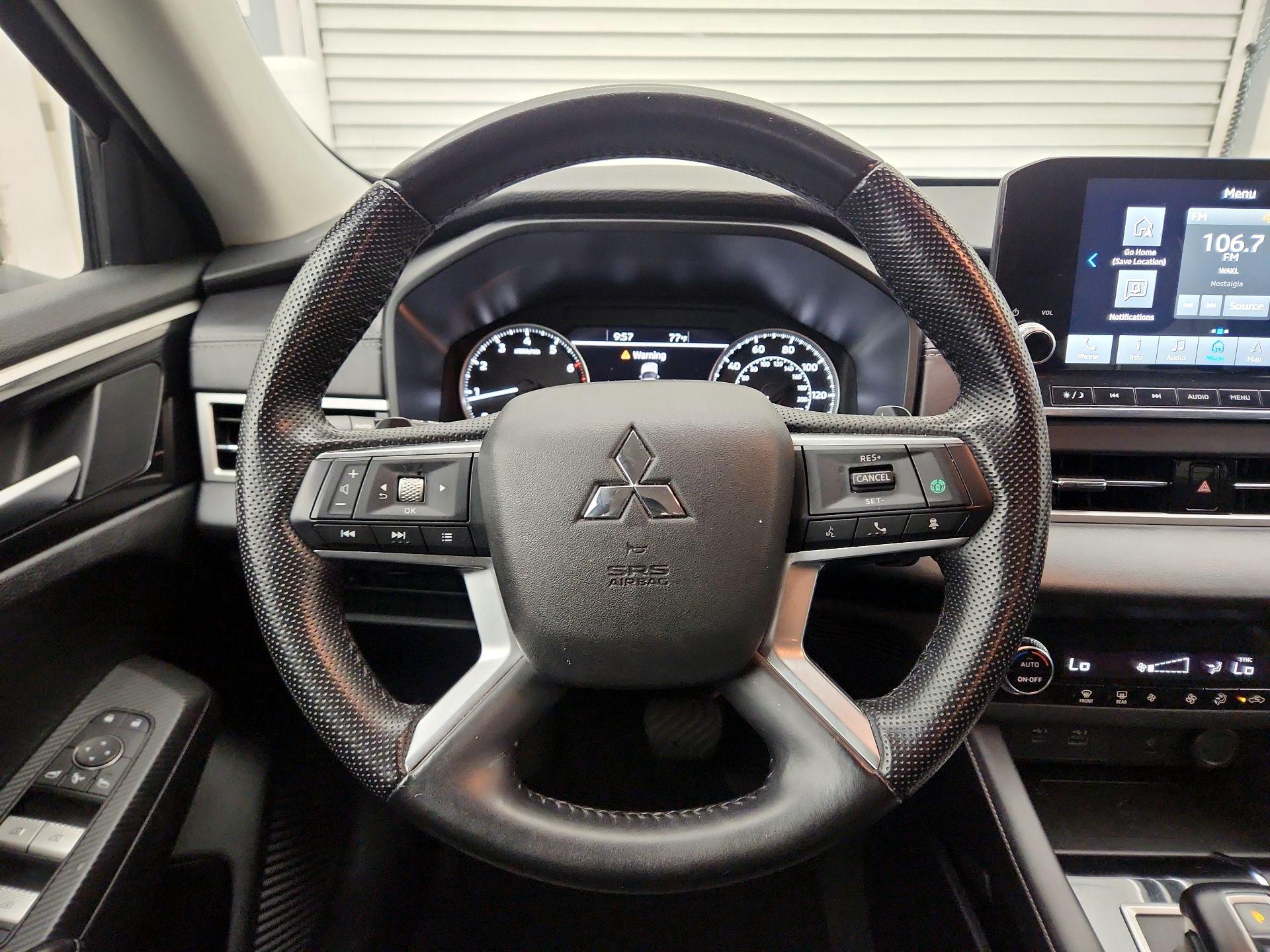 Thumbnail: 2024 Mitsubishi Outlander - 10