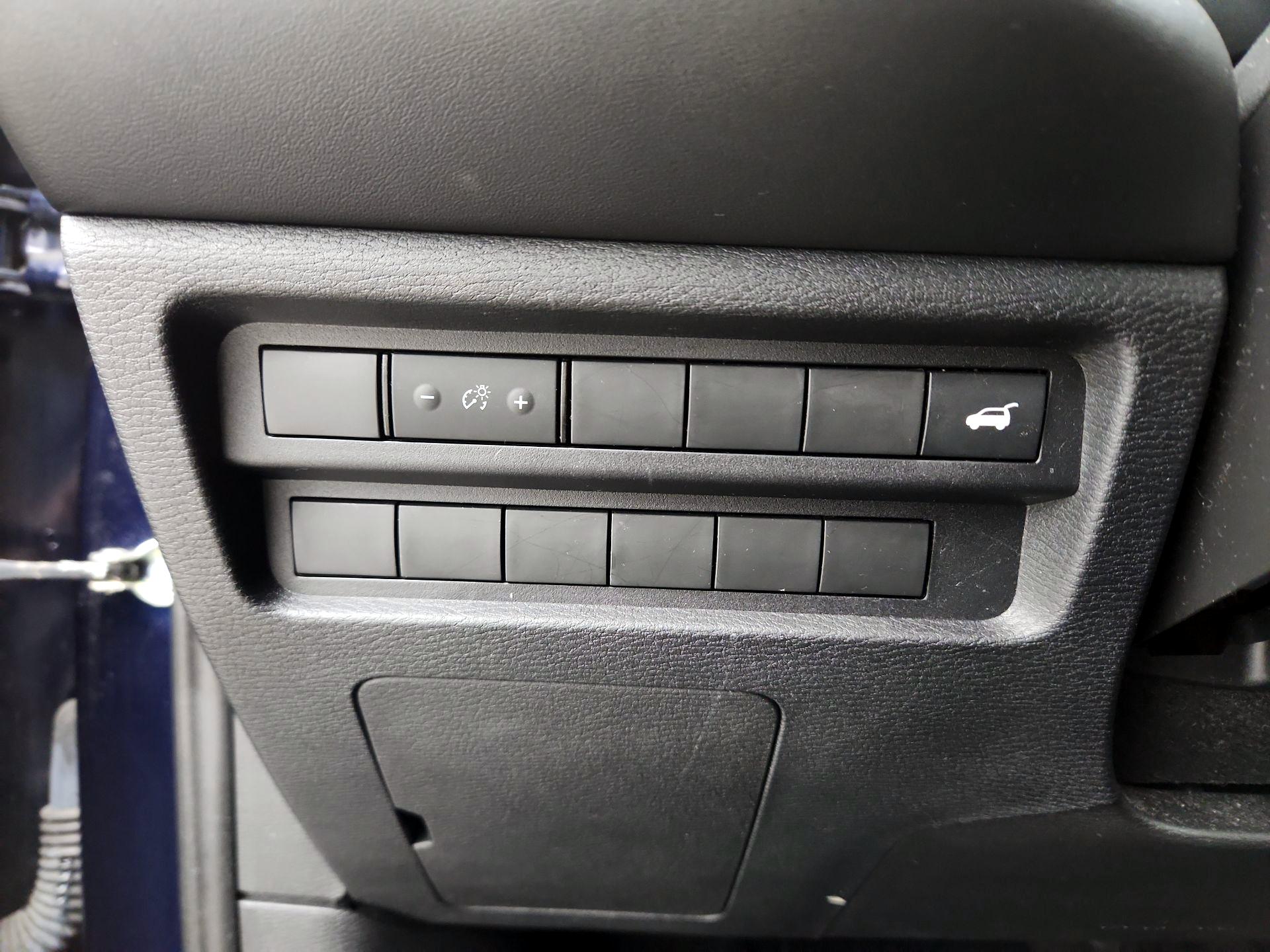 Thumbnail: 2024 Mitsubishi Outlander - 13