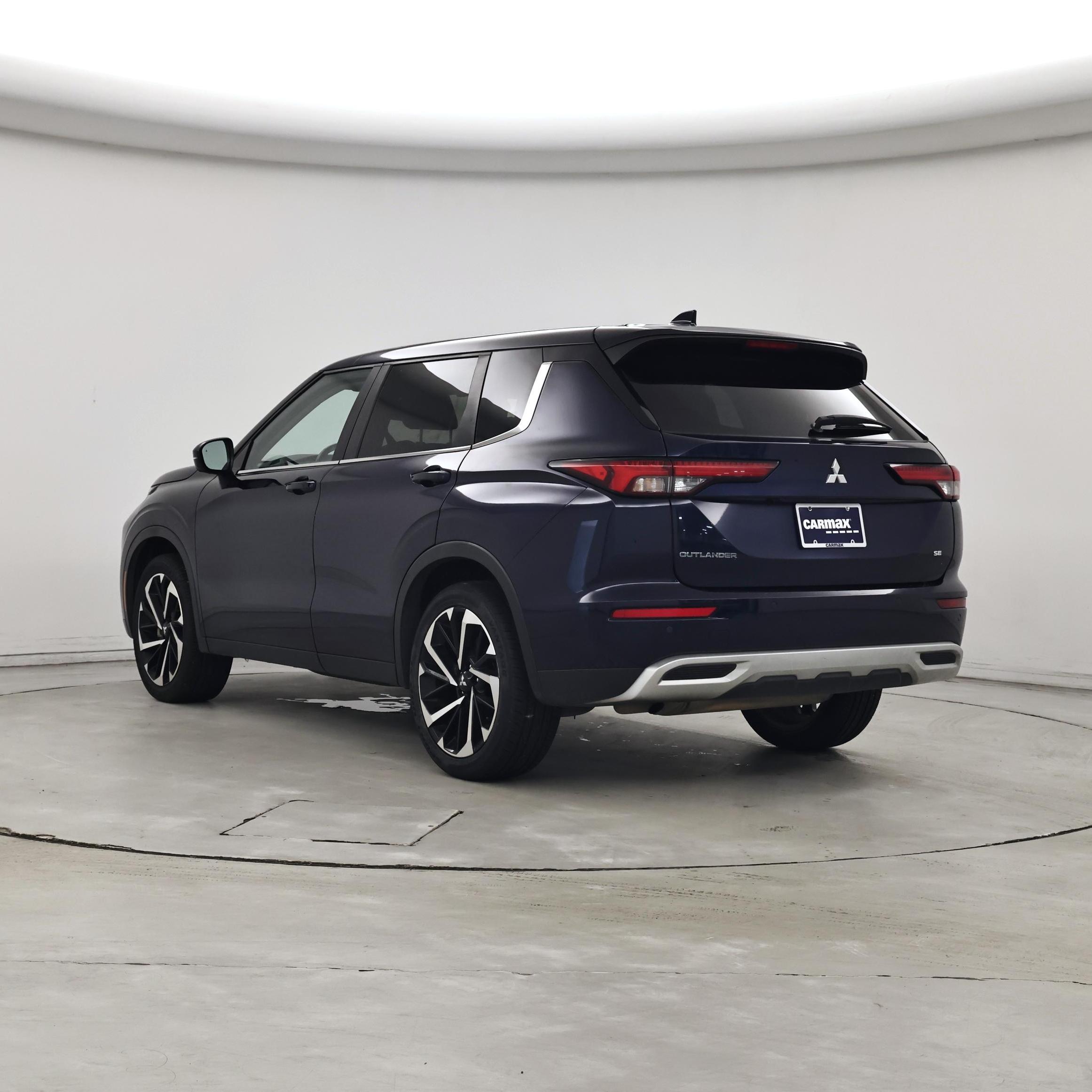 Thumbnail: 2024 Mitsubishi Outlander - 2