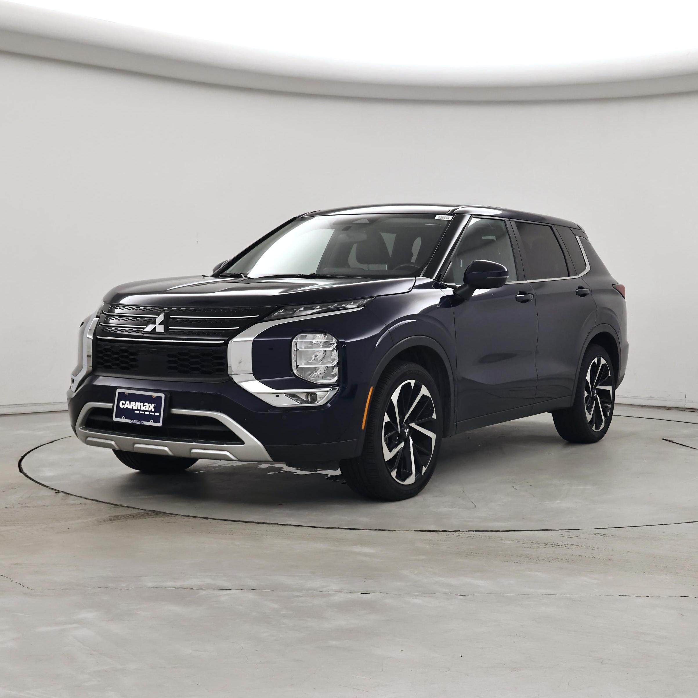 Thumbnail: 2024 Mitsubishi Outlander - 4