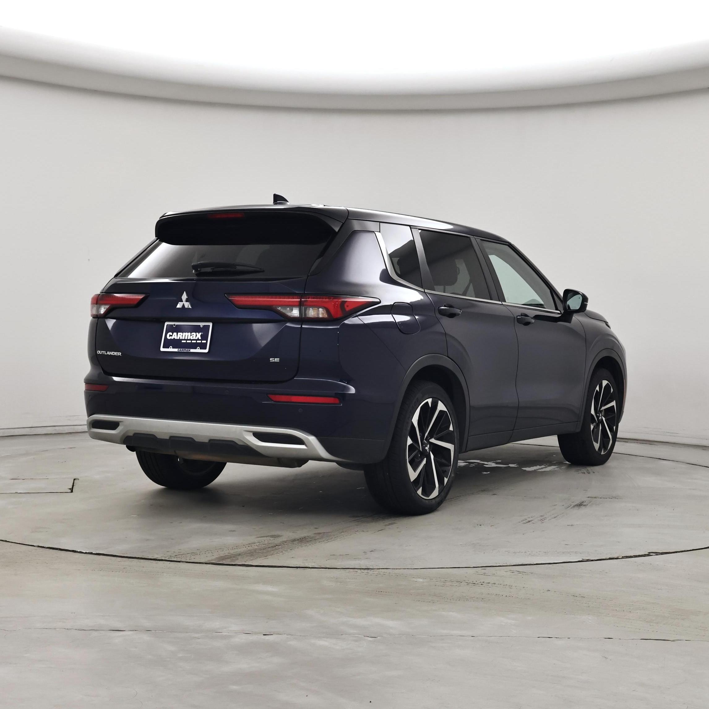 Thumbnail: 2024 Mitsubishi Outlander - 8