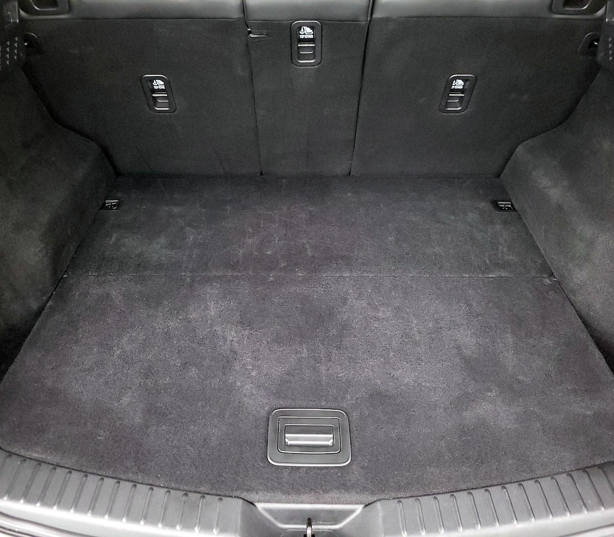 Trunk/Cargo (Seats Up)