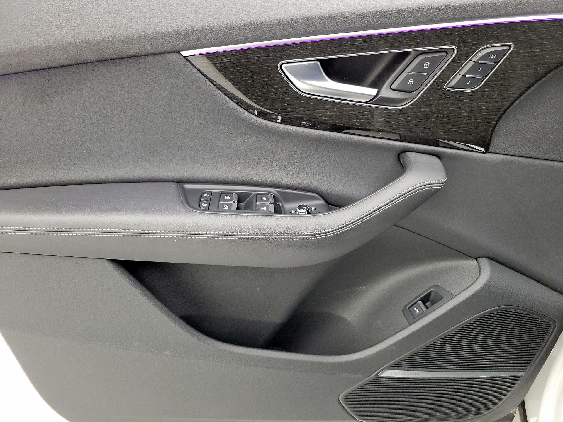 Thumbnail: 2025 Audi Q7 - 12