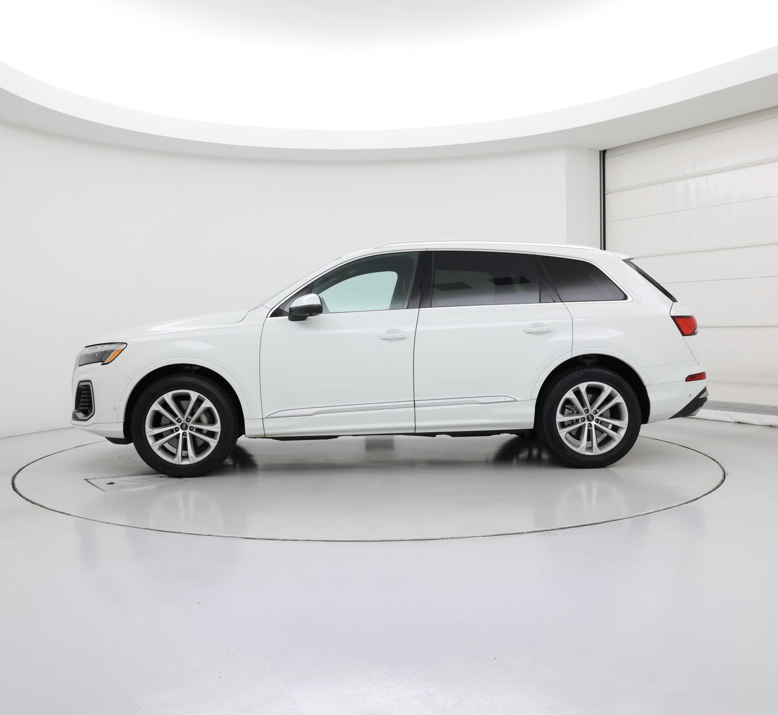 Thumbnail: 2025 Audi Q7 - 3