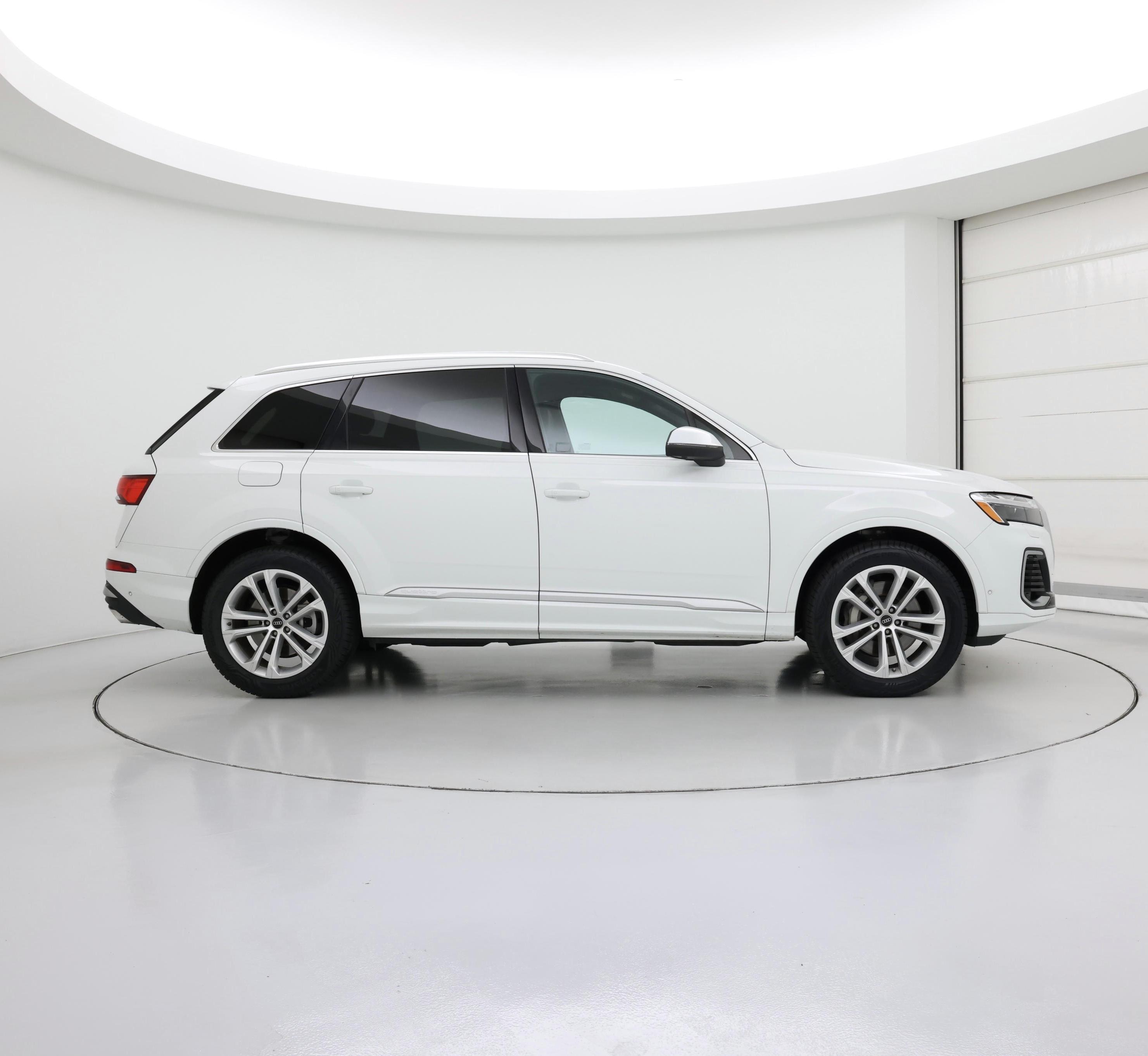 Thumbnail: 2025 Audi Q7 - 7